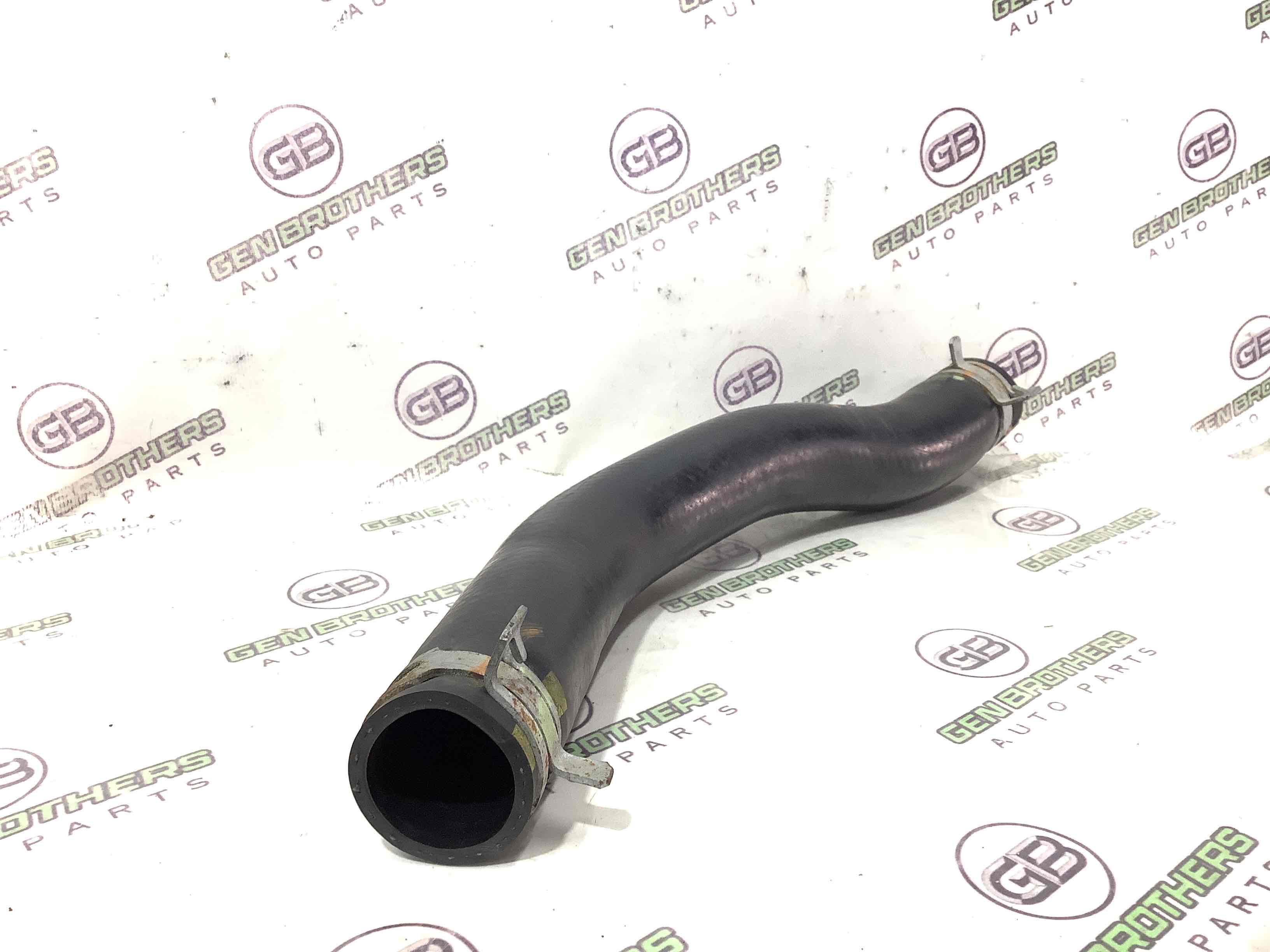 Патрубок радіаторів