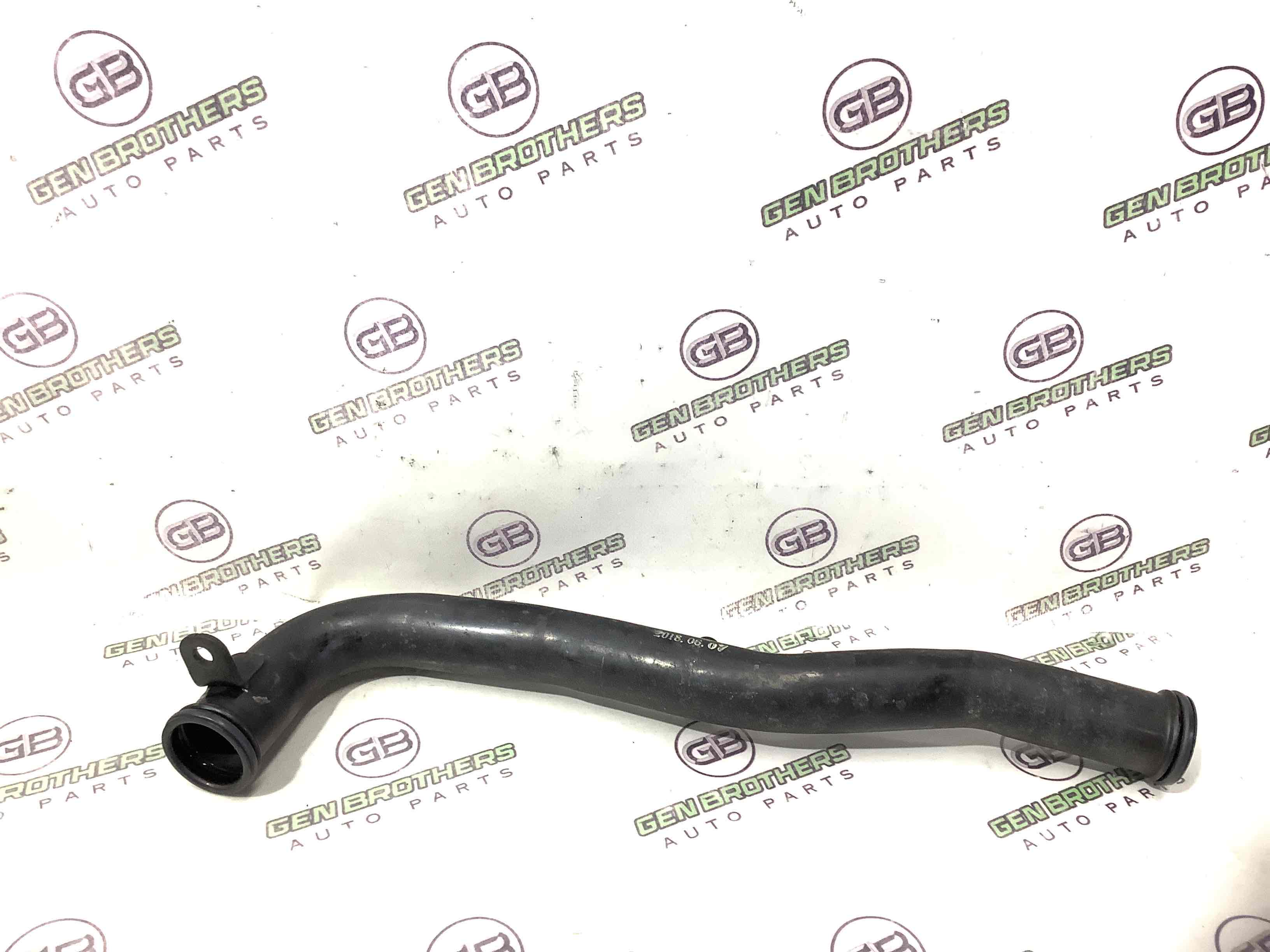 Патрубок трубопровід, шланг