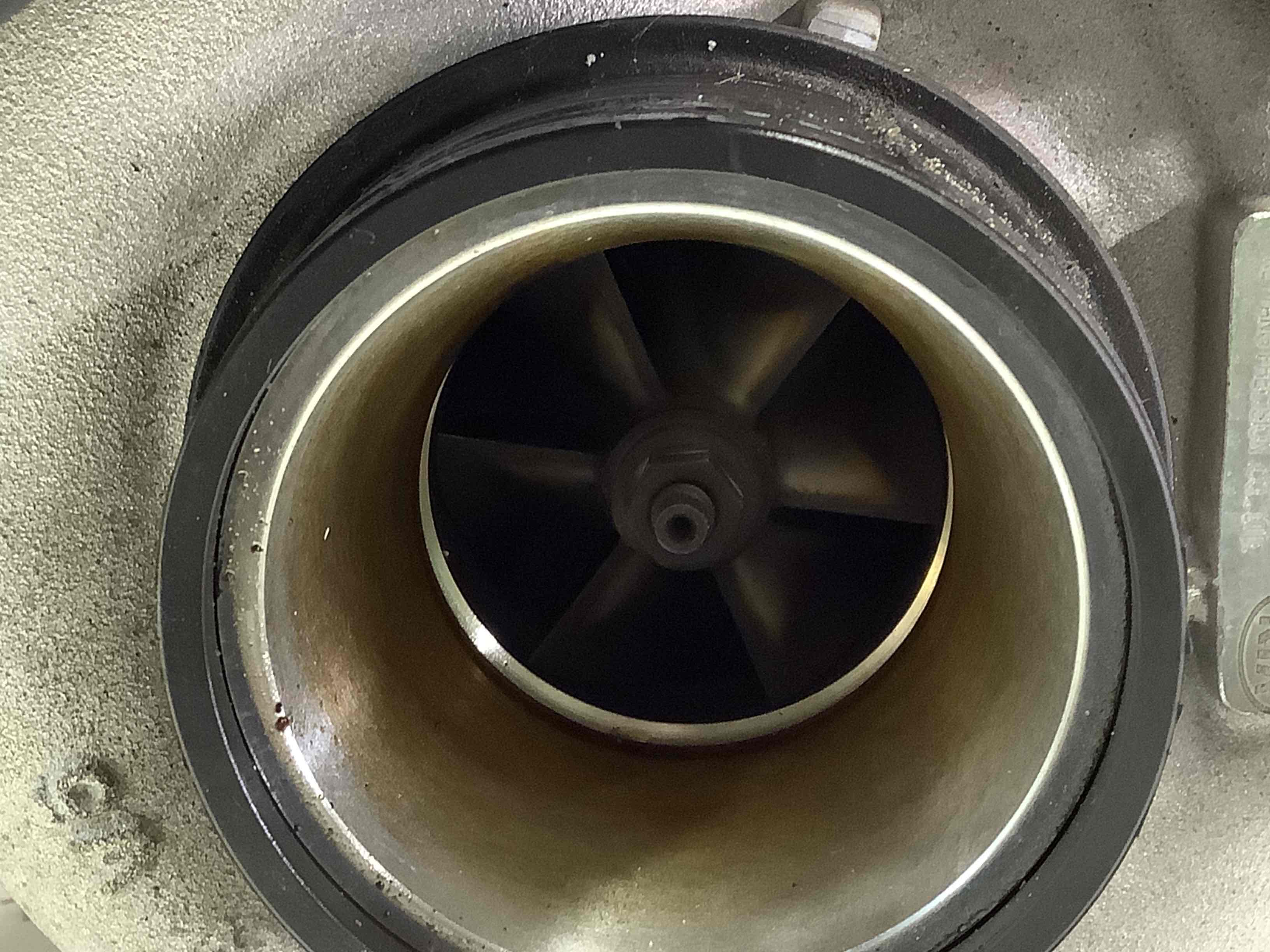 Турбіна, компресор наддуву