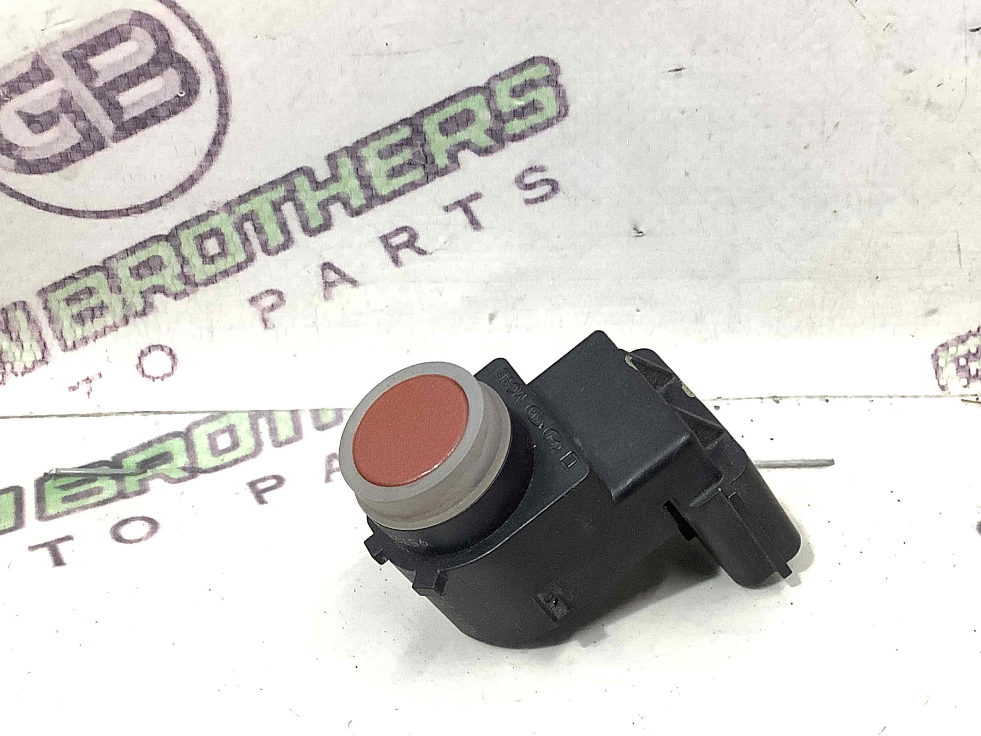 Парктроник, крепеж, корпус