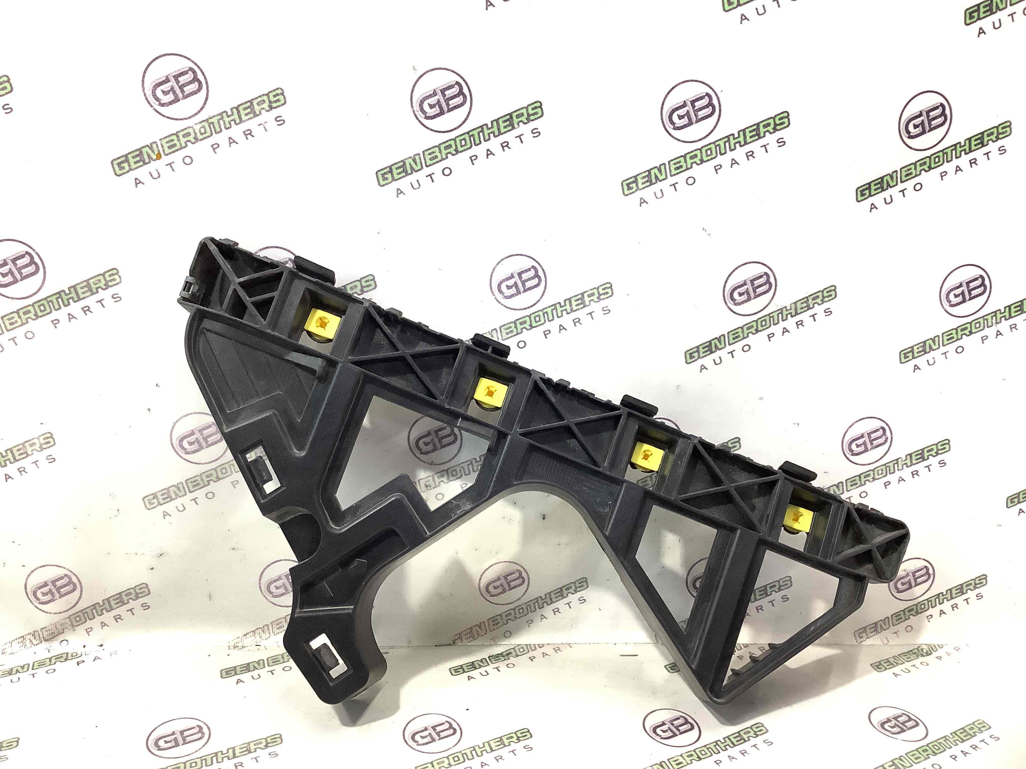 Кріплення переднього бампера ліве