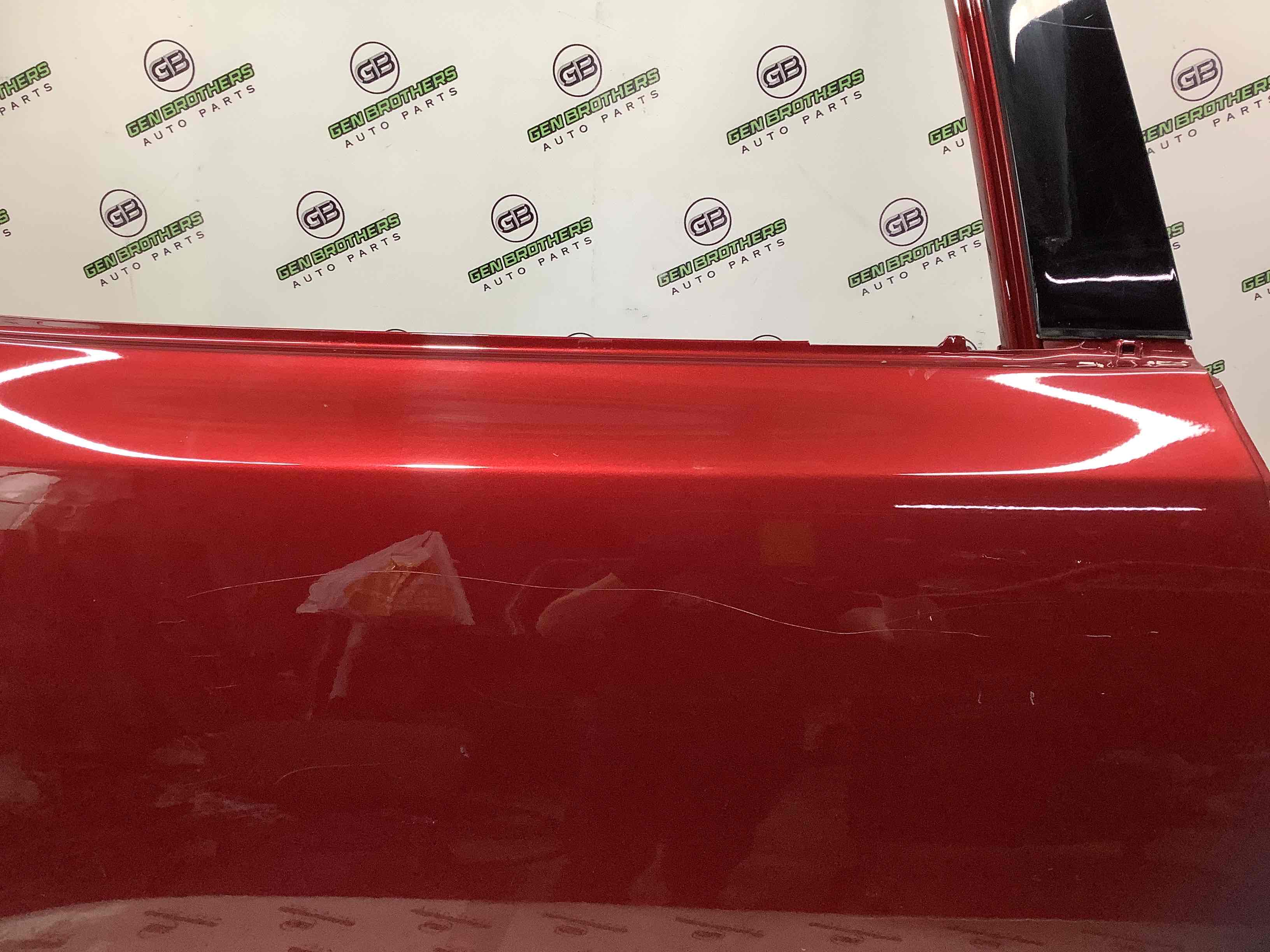 Двері задні права