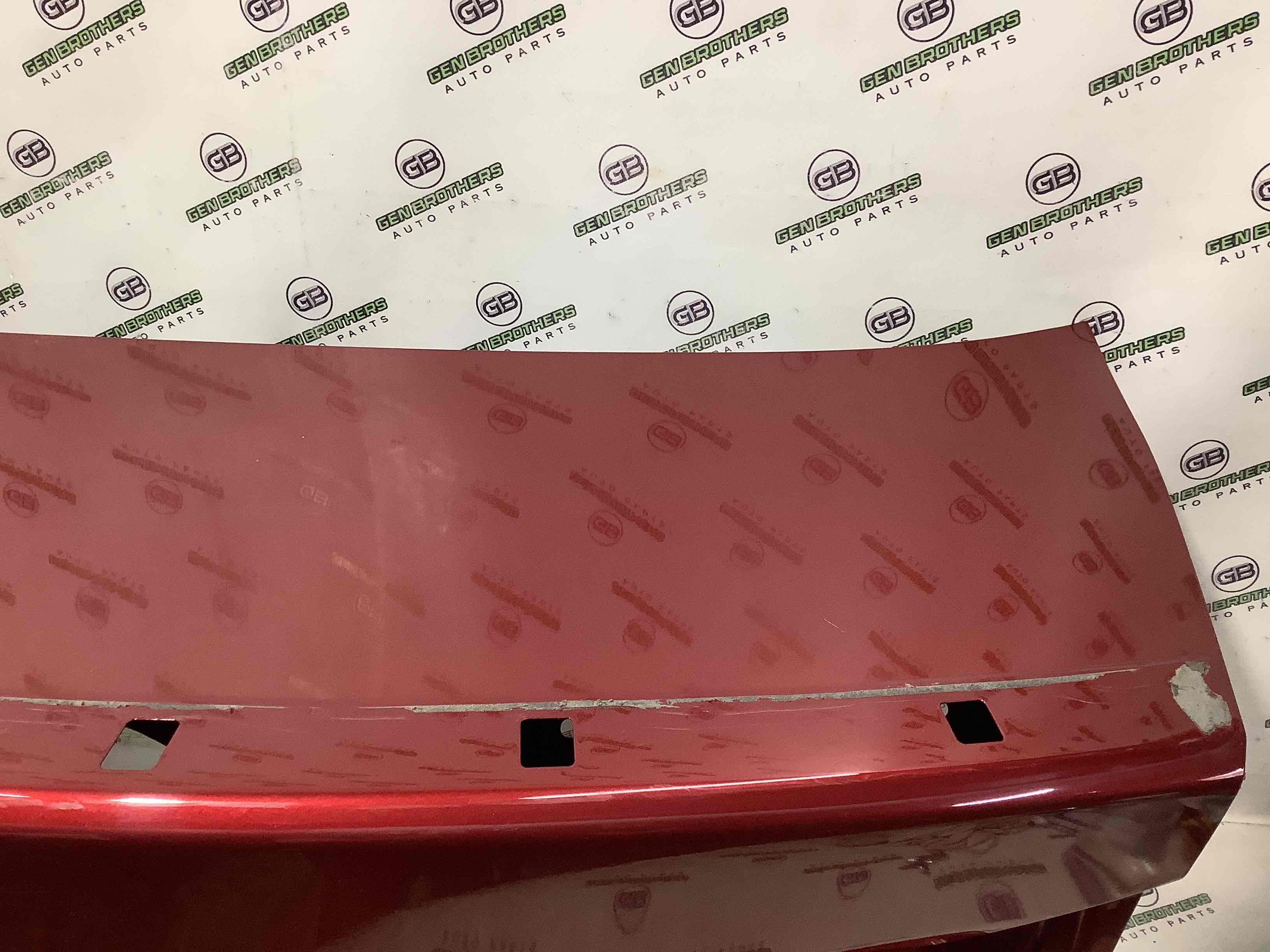 Крышка багажника, дверь багажника