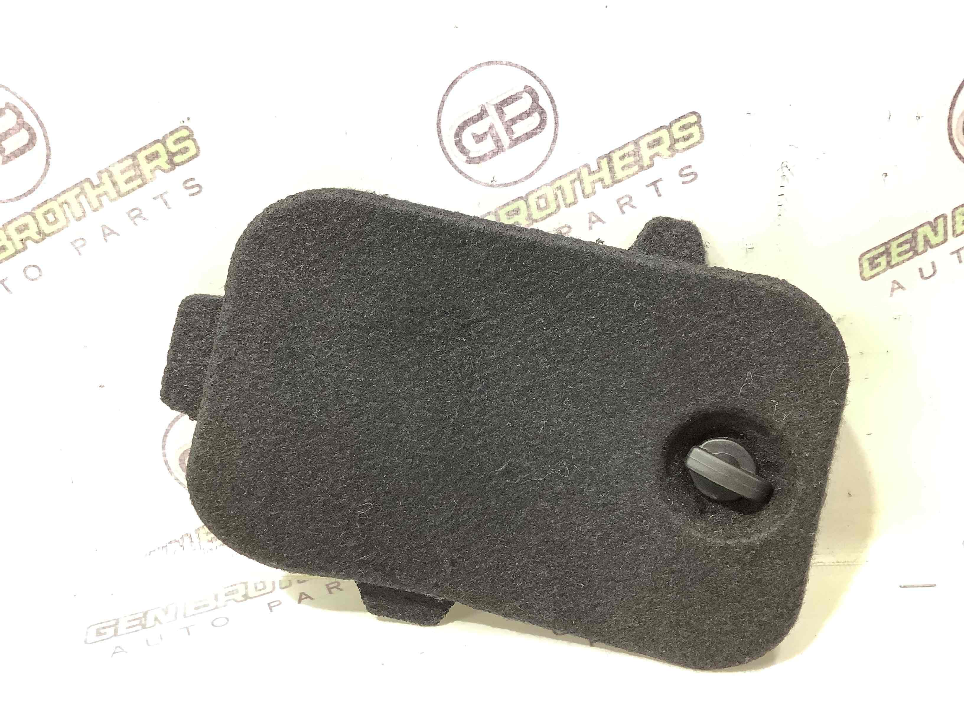 Элементы отделки багажника