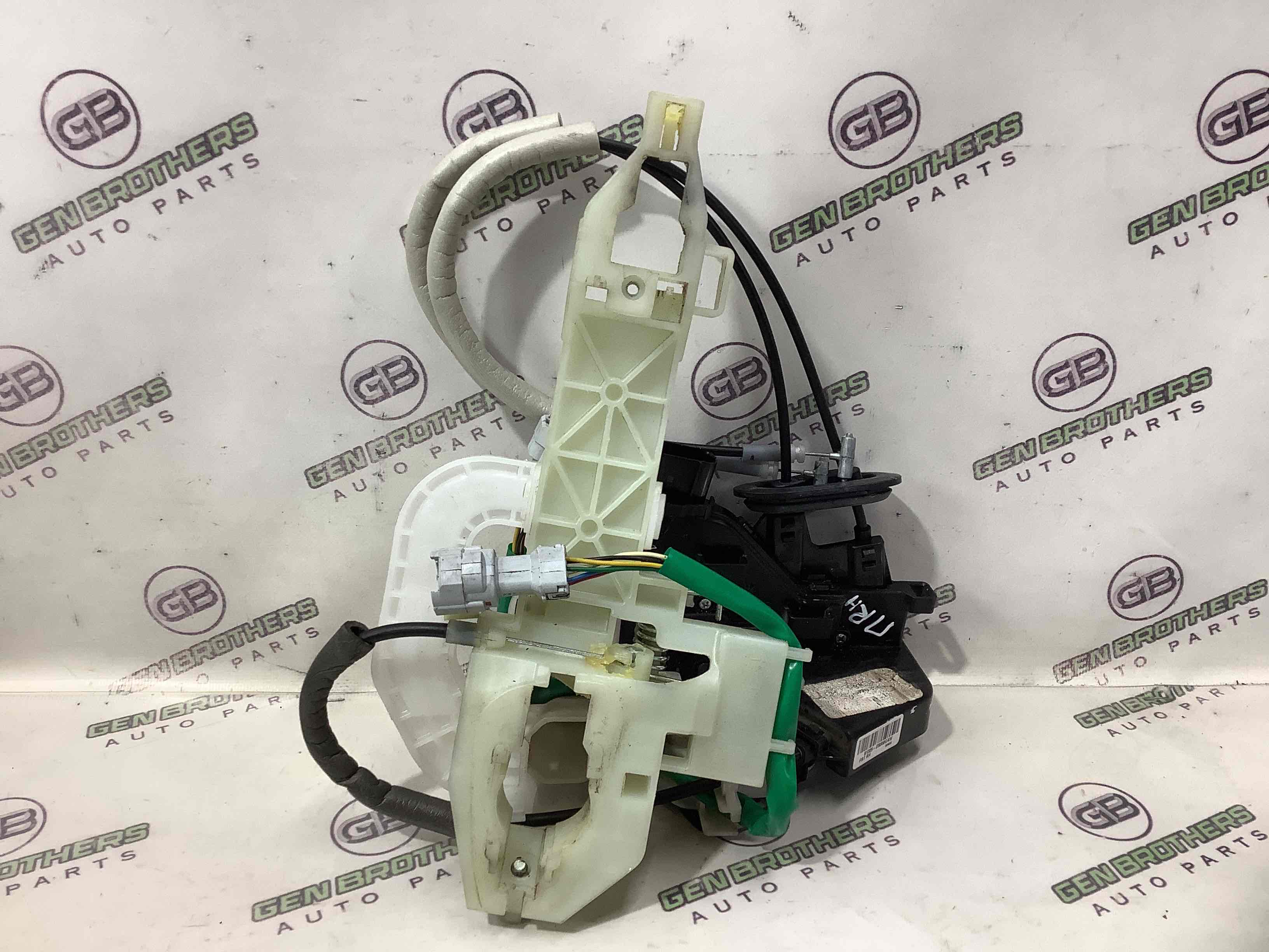 Замок дверей передньої правої