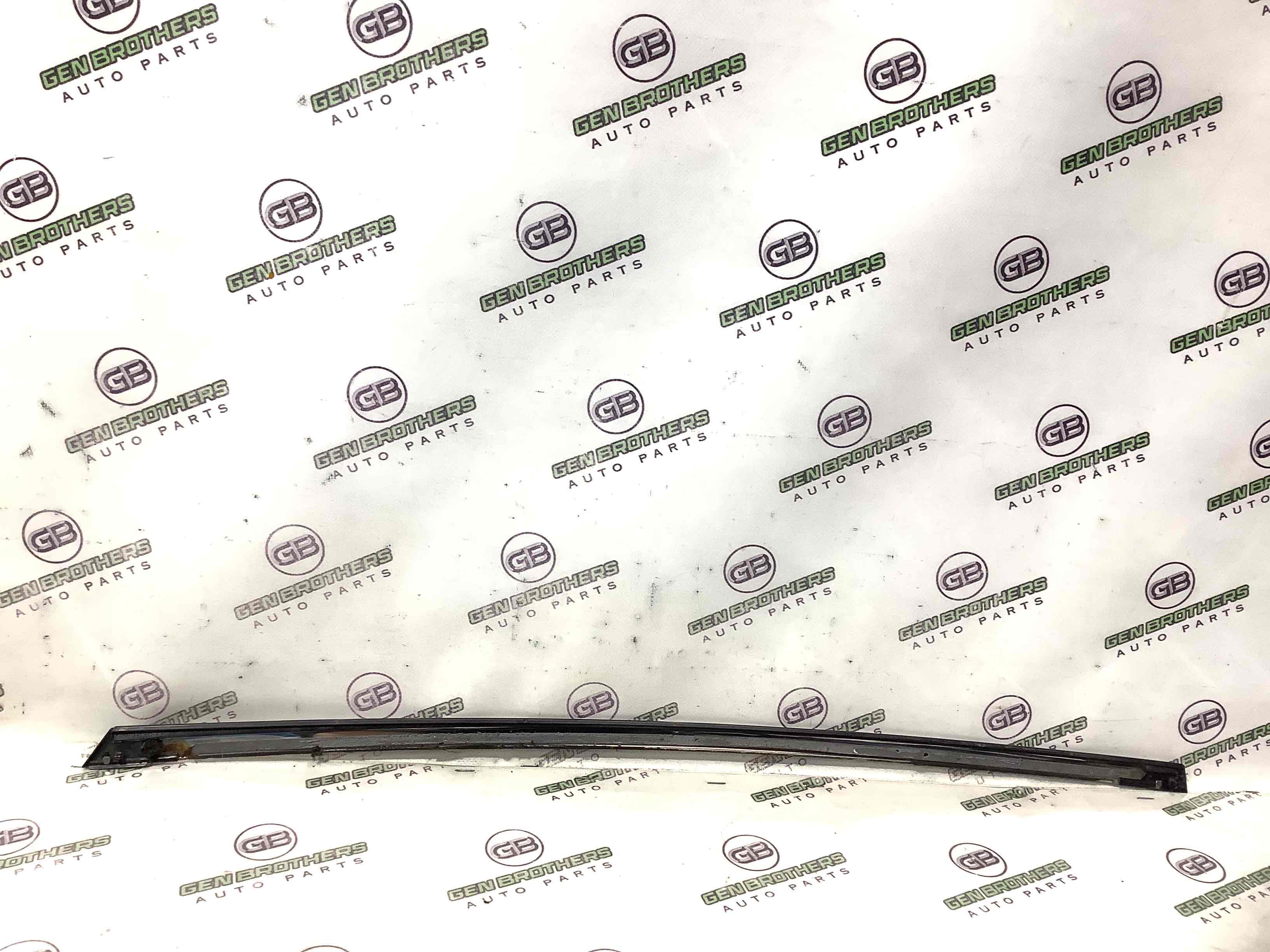 Молдинг двері задньої лівої