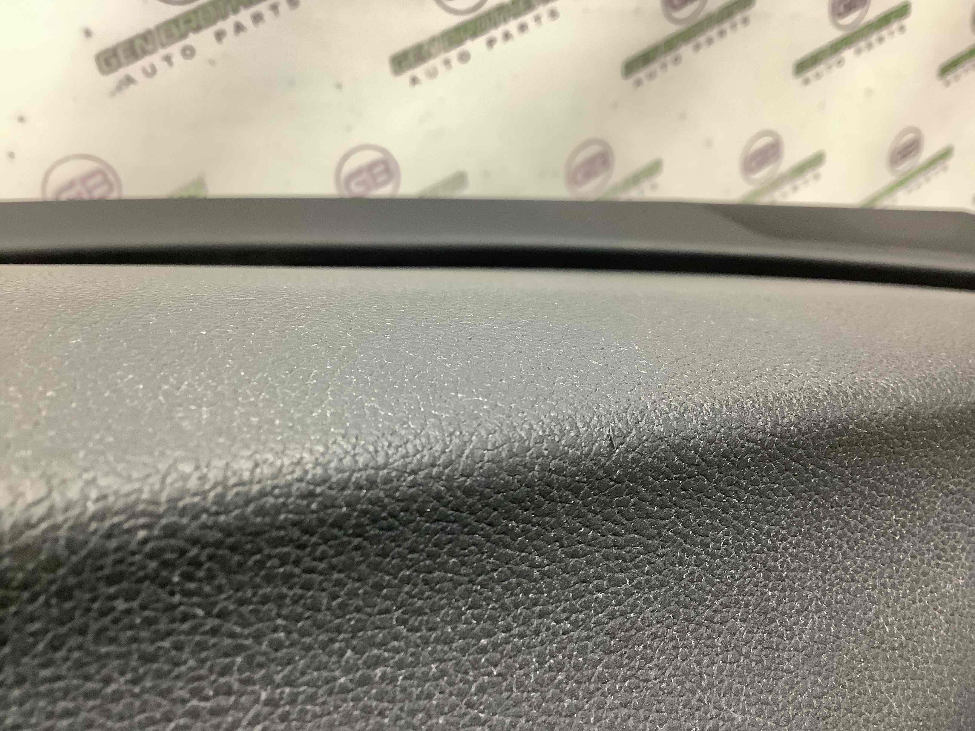 Панель передня салону торпедо