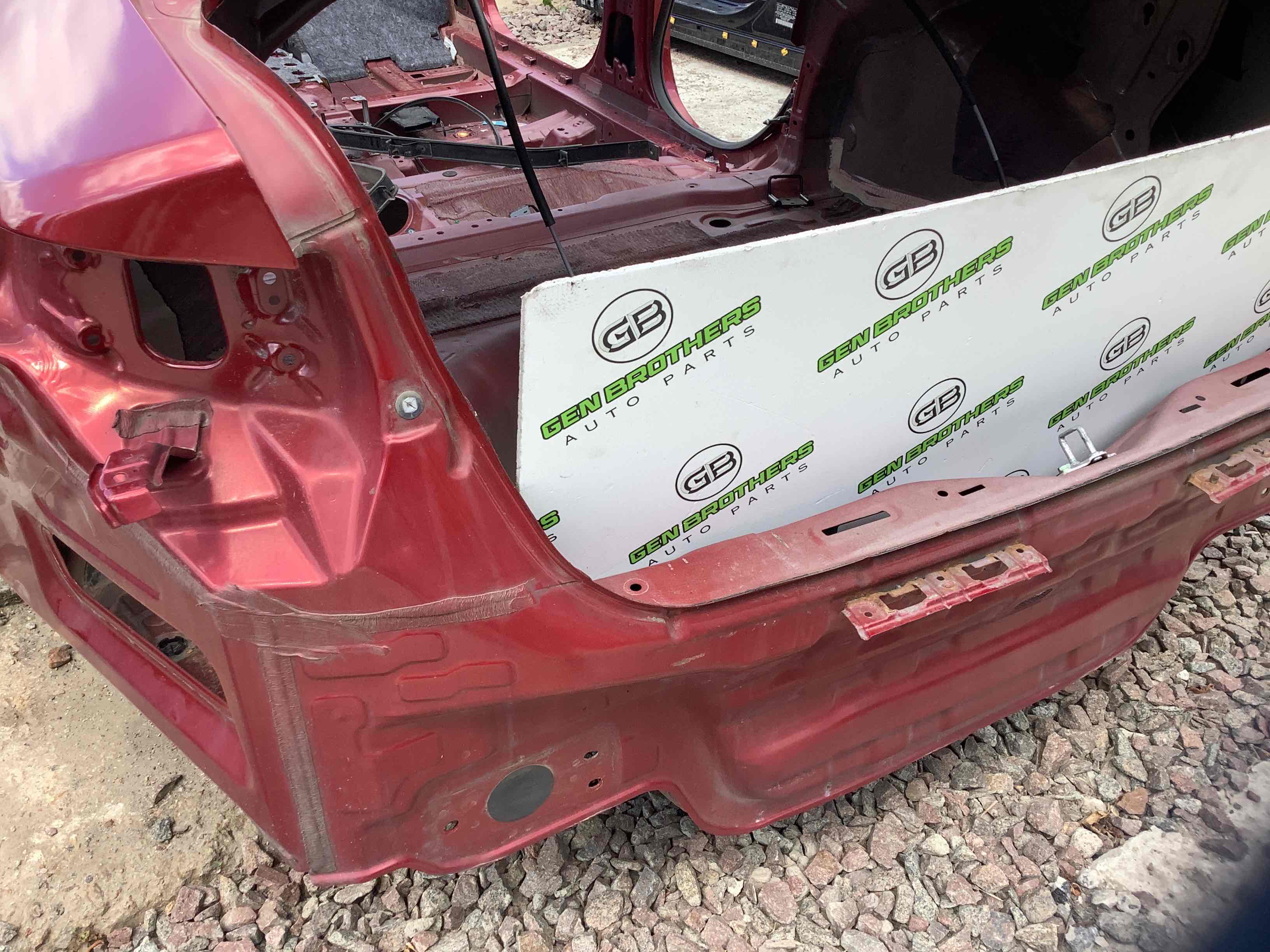 Задняя панель