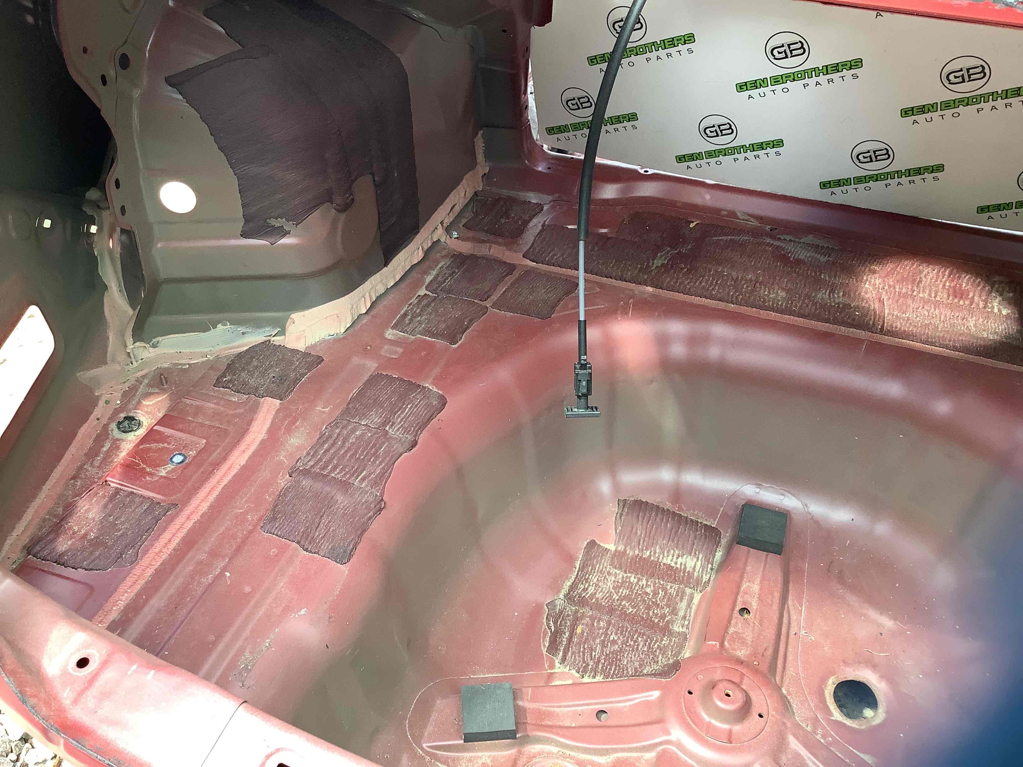 Корыто багажника