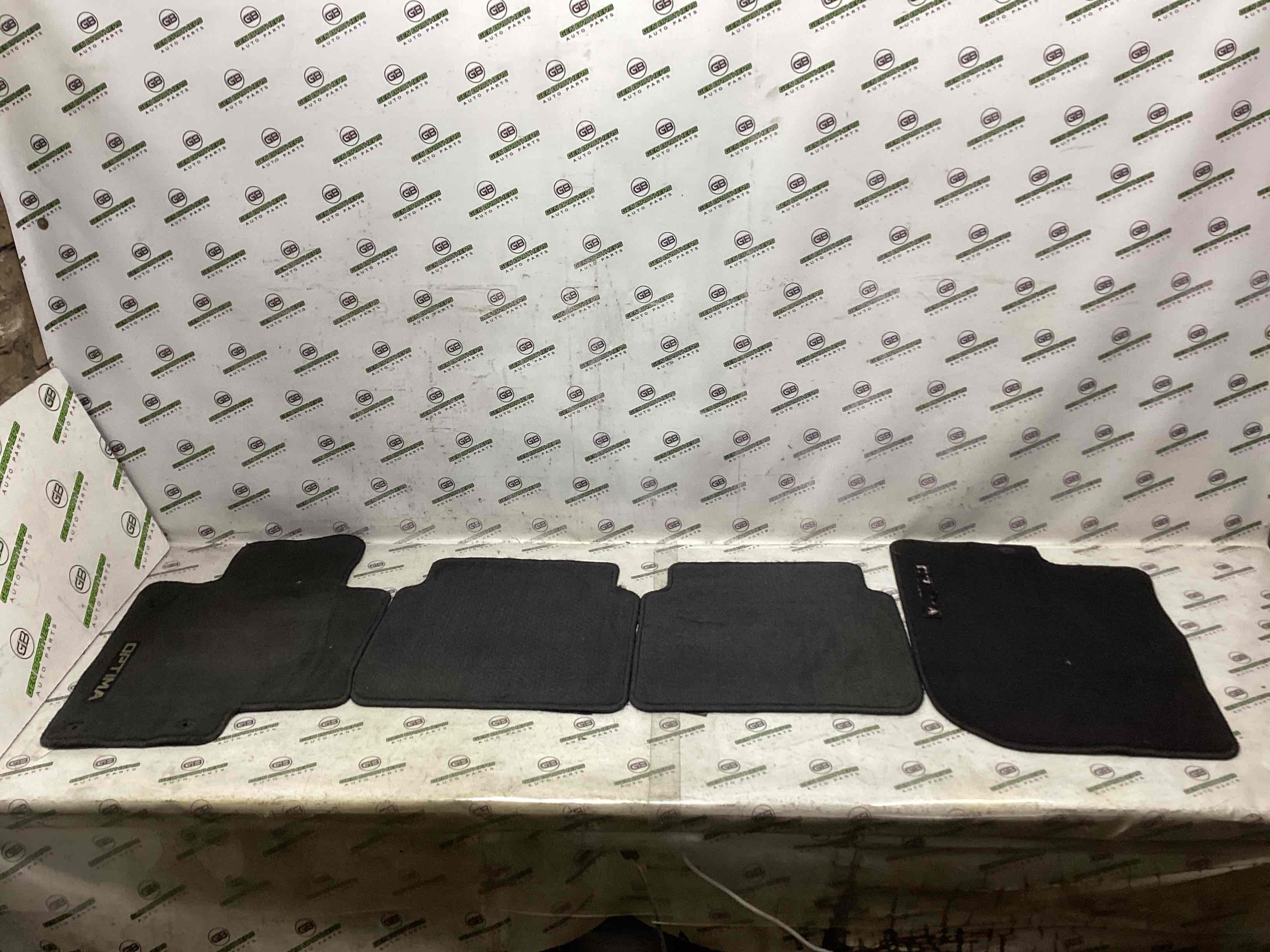 Килимки комплекти, підлога салону