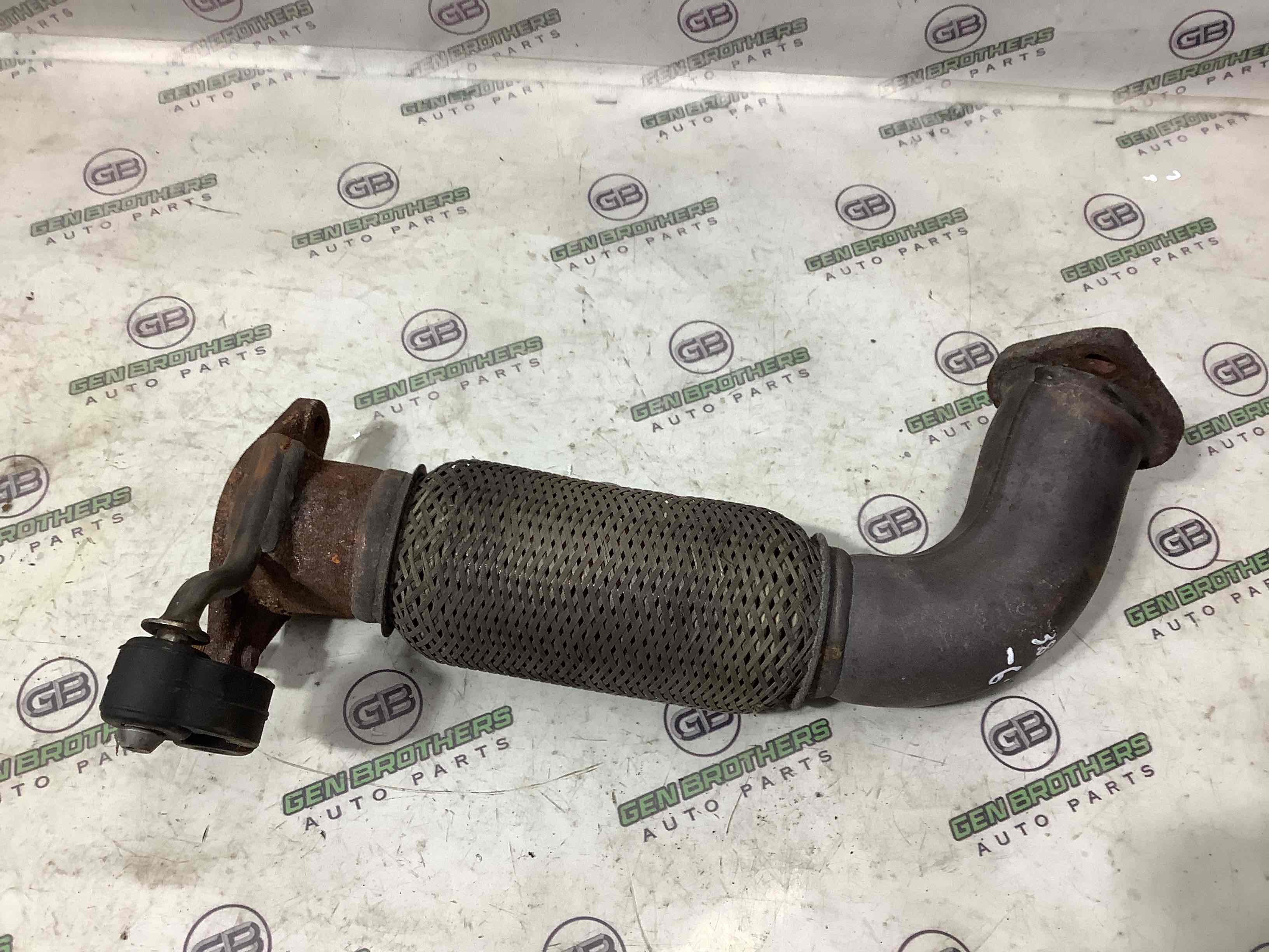 Приймальна труба глушника