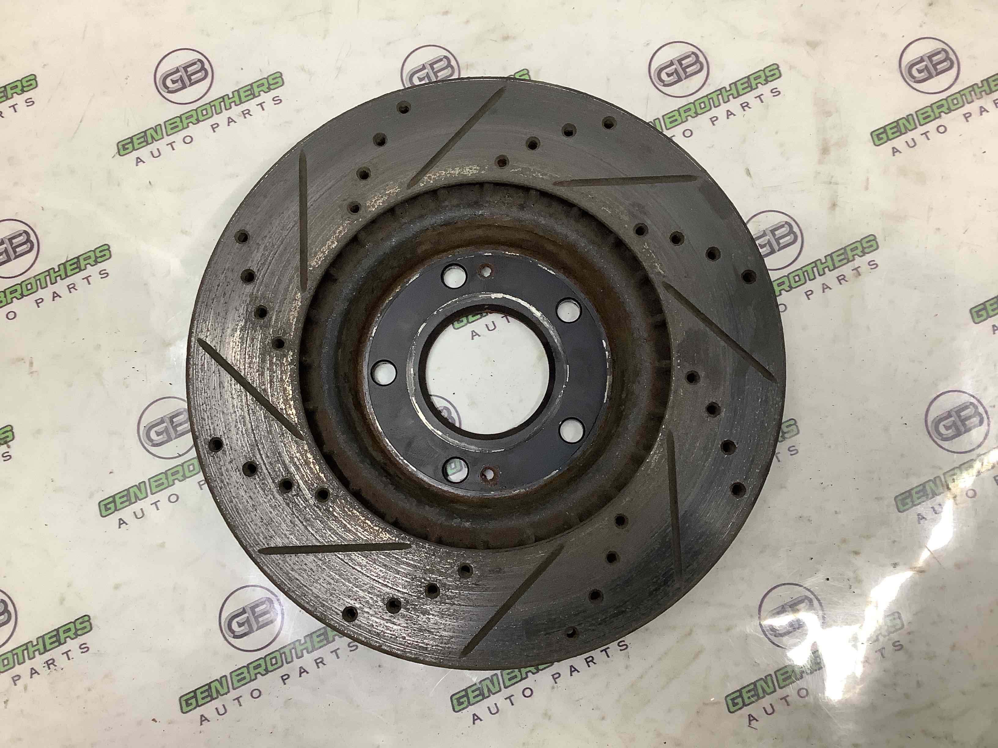 Гальмівний диск передній