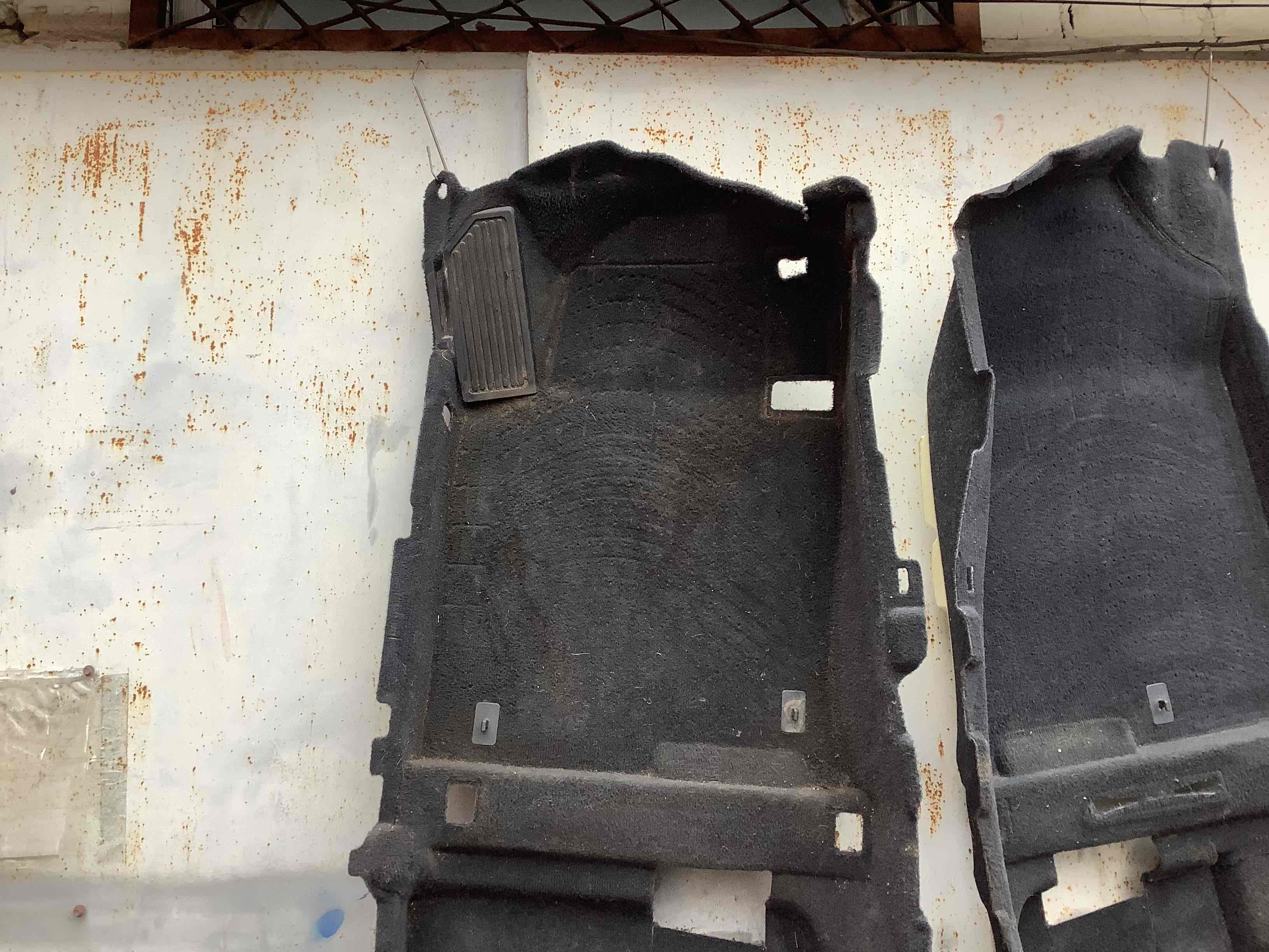 Килимки комплекти, підлога салону