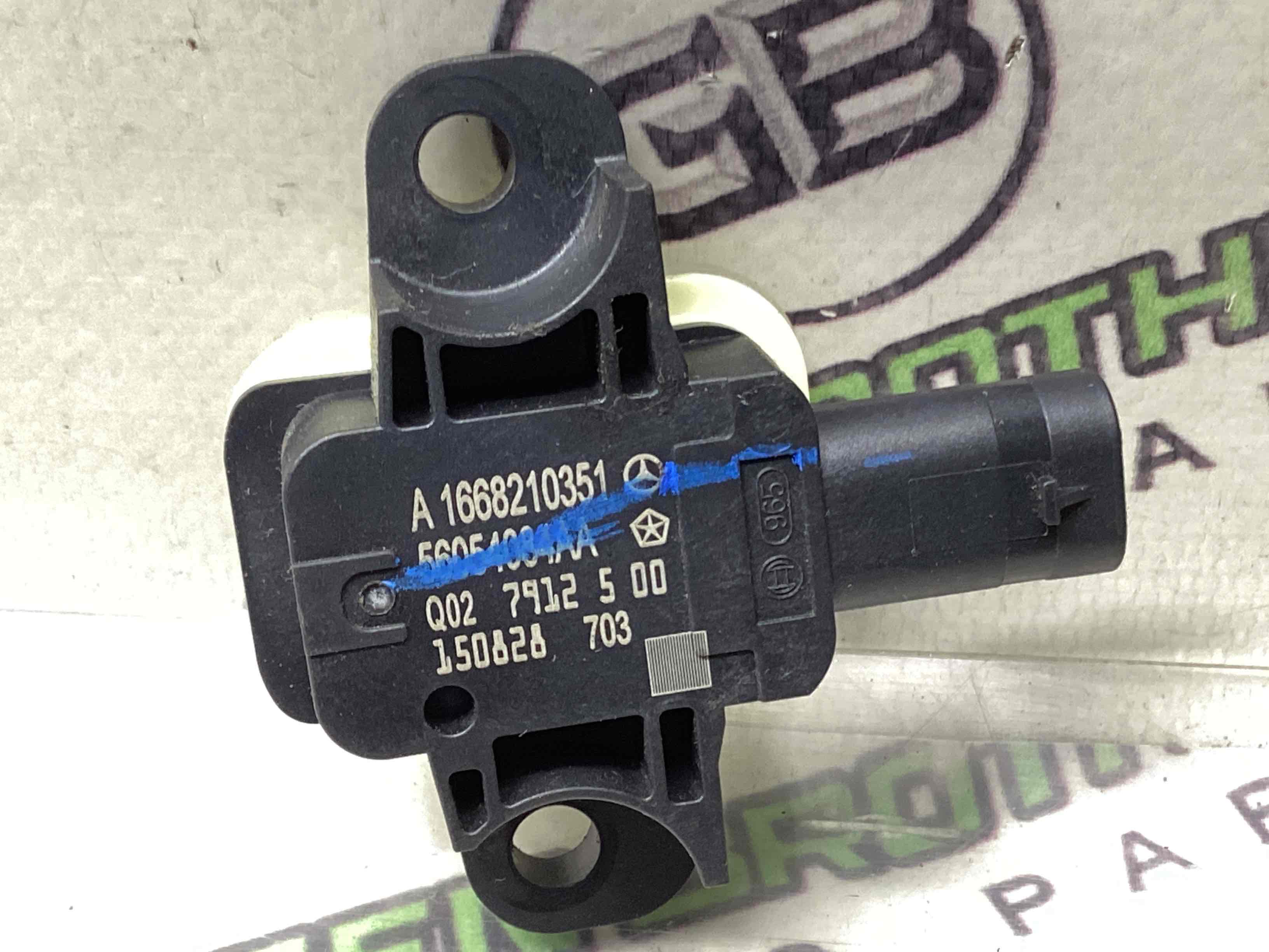 Датчик удару Airbag бічний