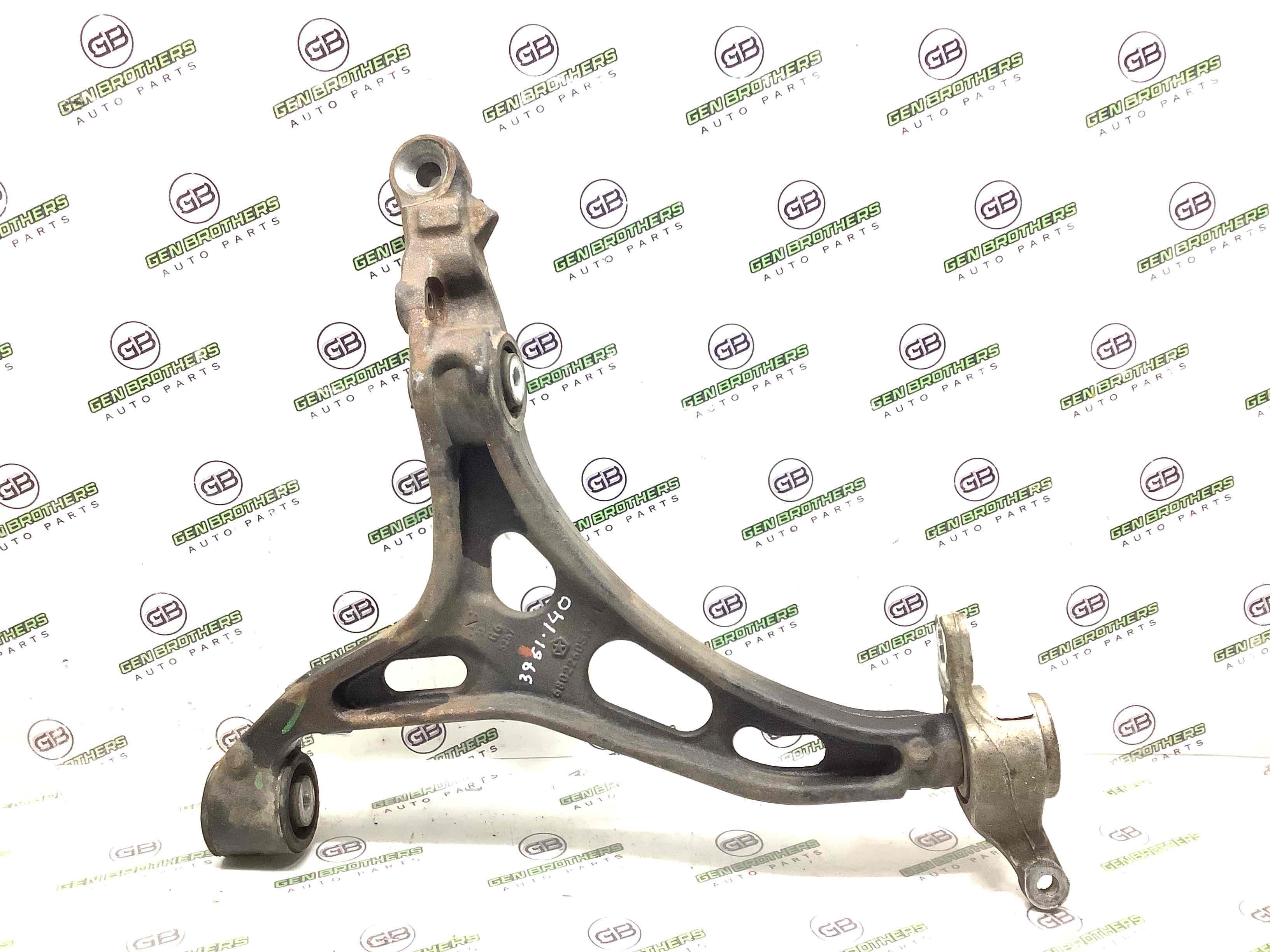 Важіль передній лівий