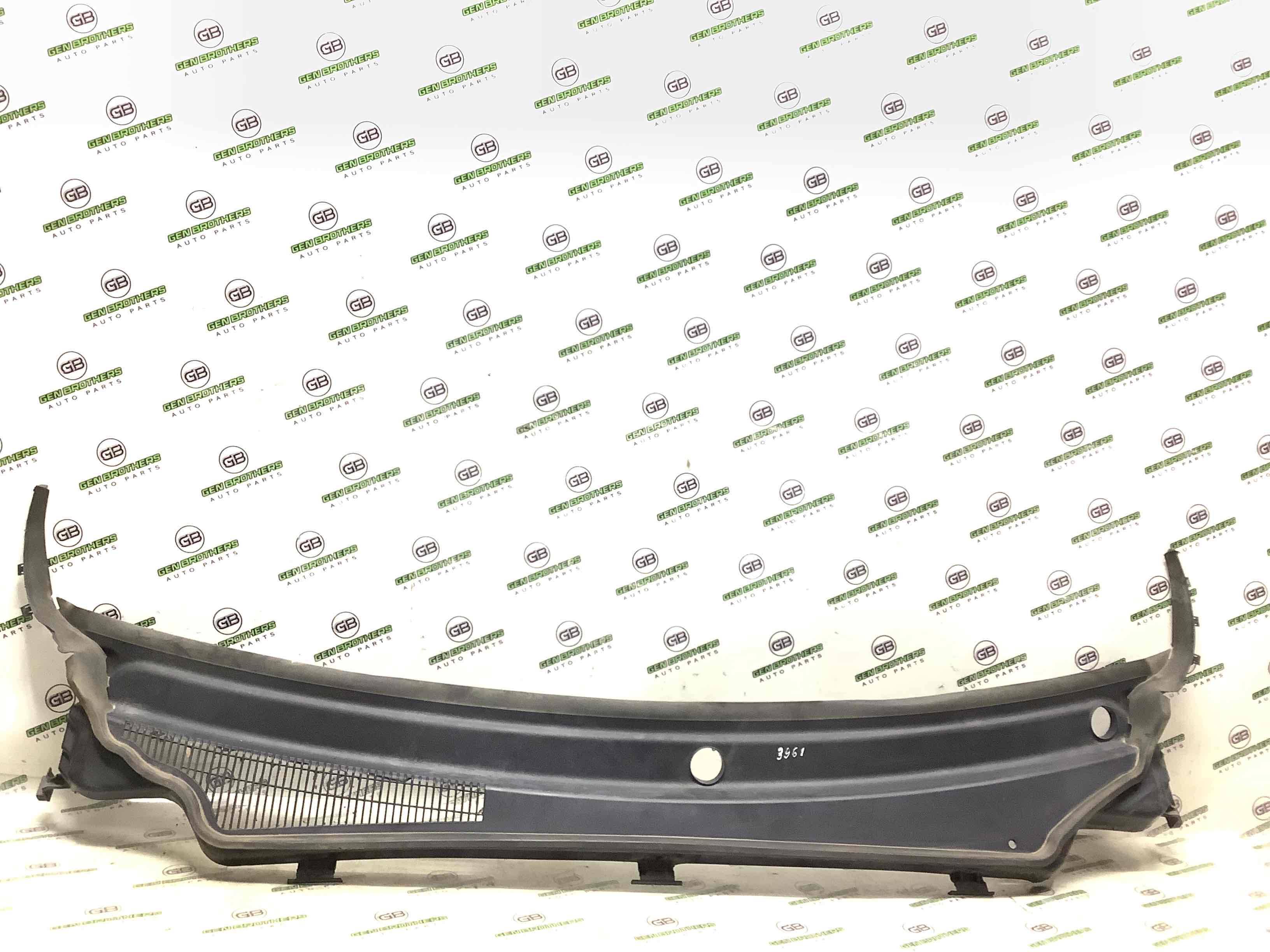 Решітки двірників пластик