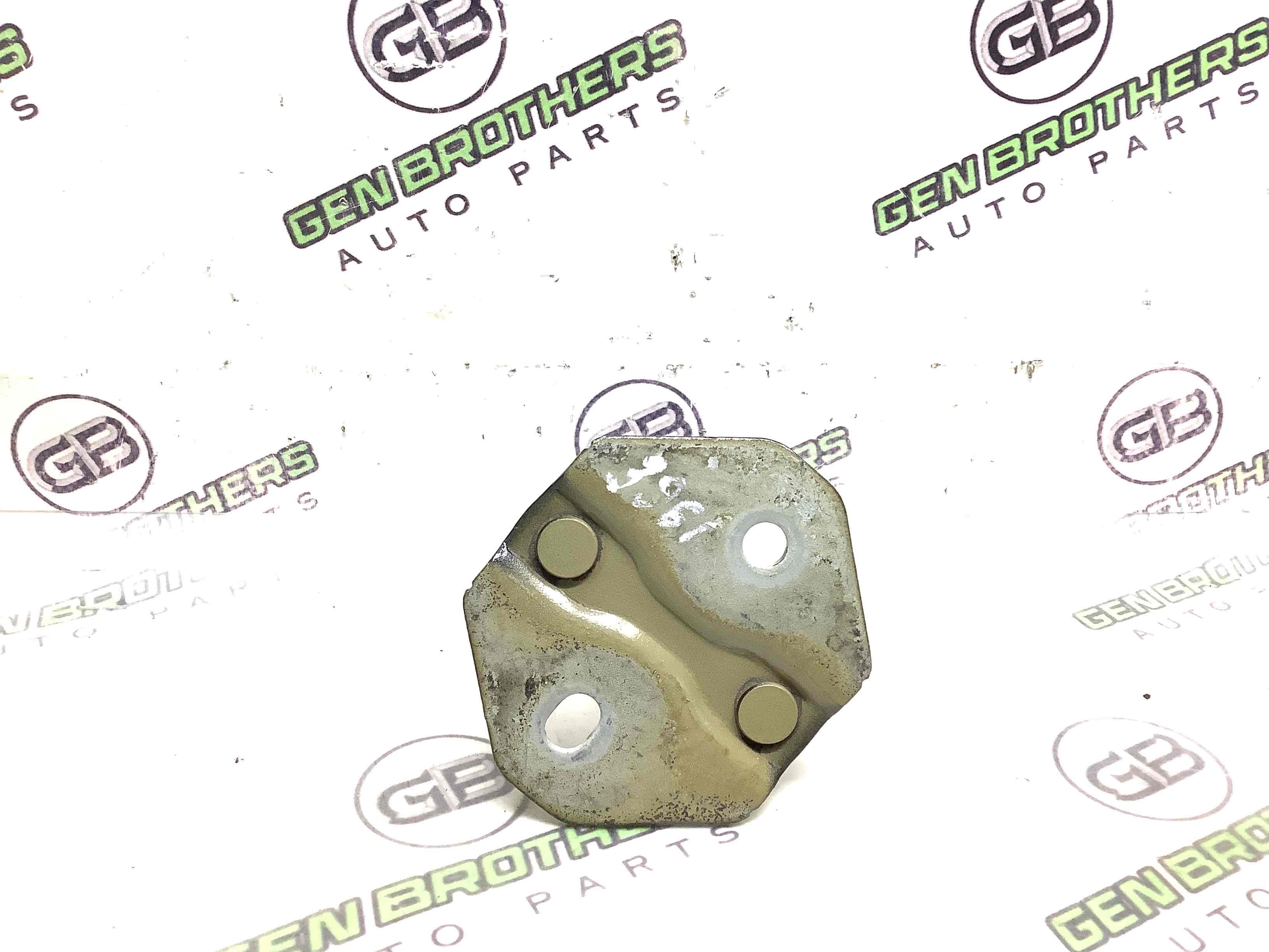 Крюк капота