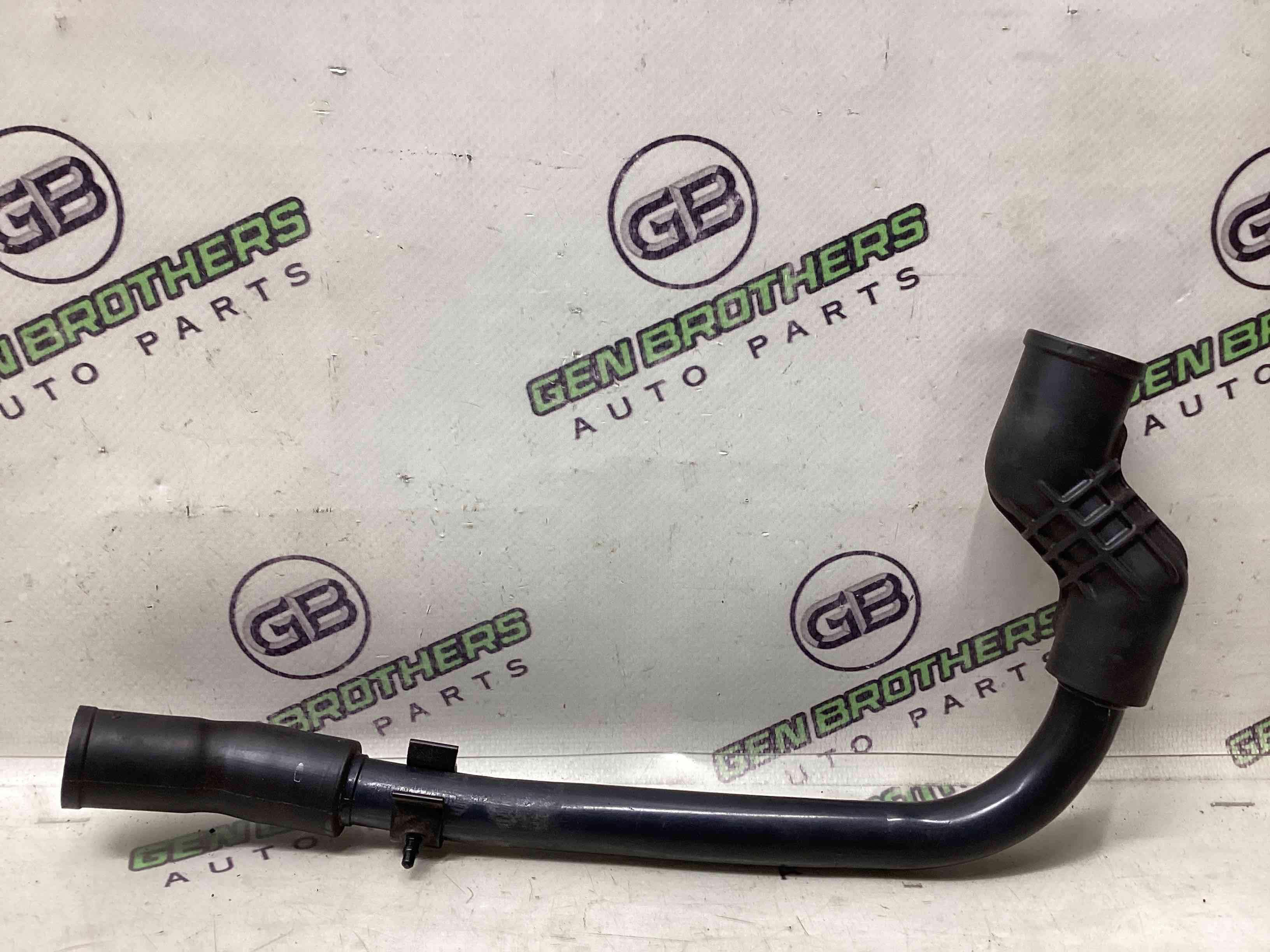 Патрубок трубопровід, шланг