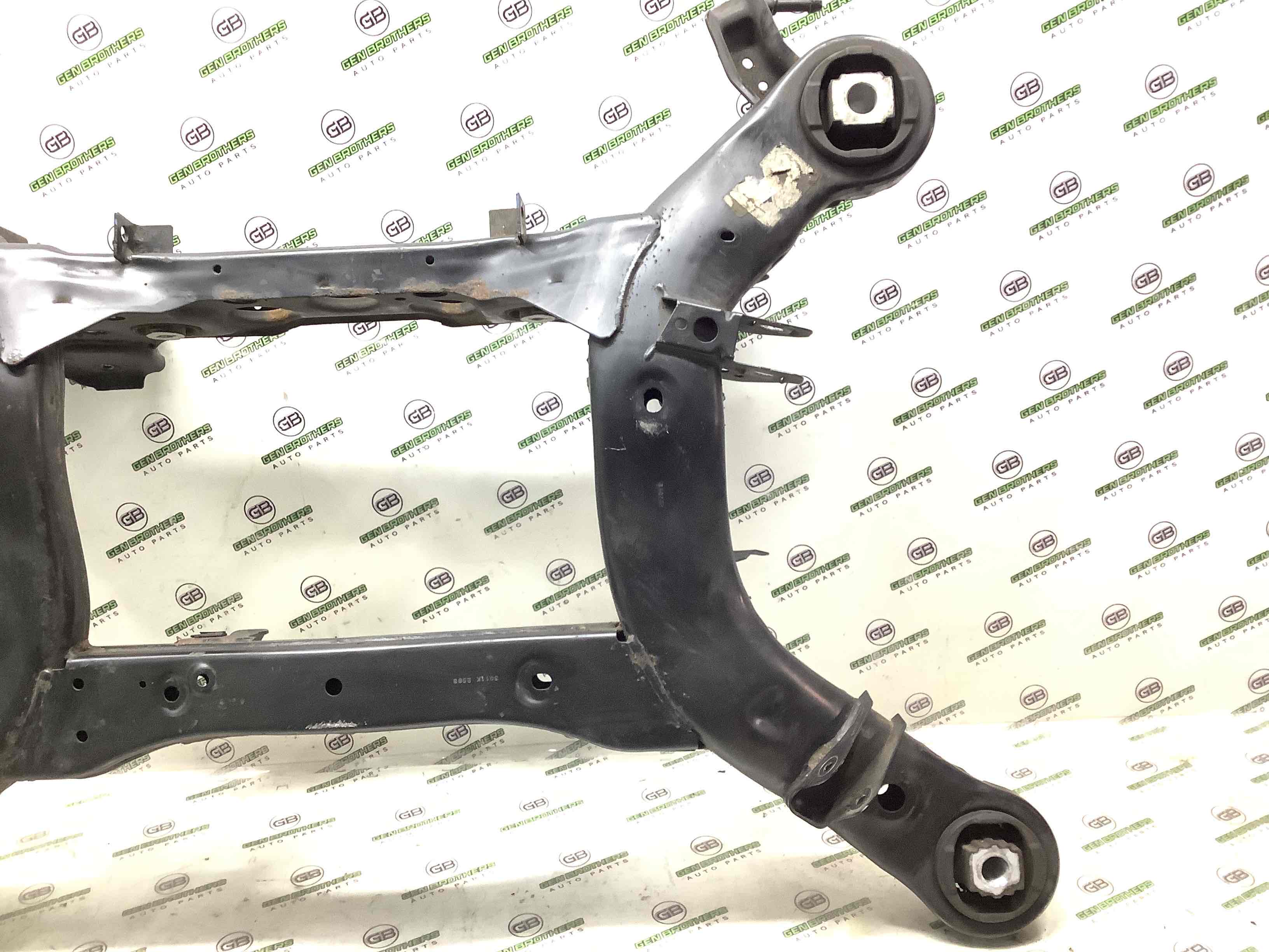 Балка підвіски задня підрамник