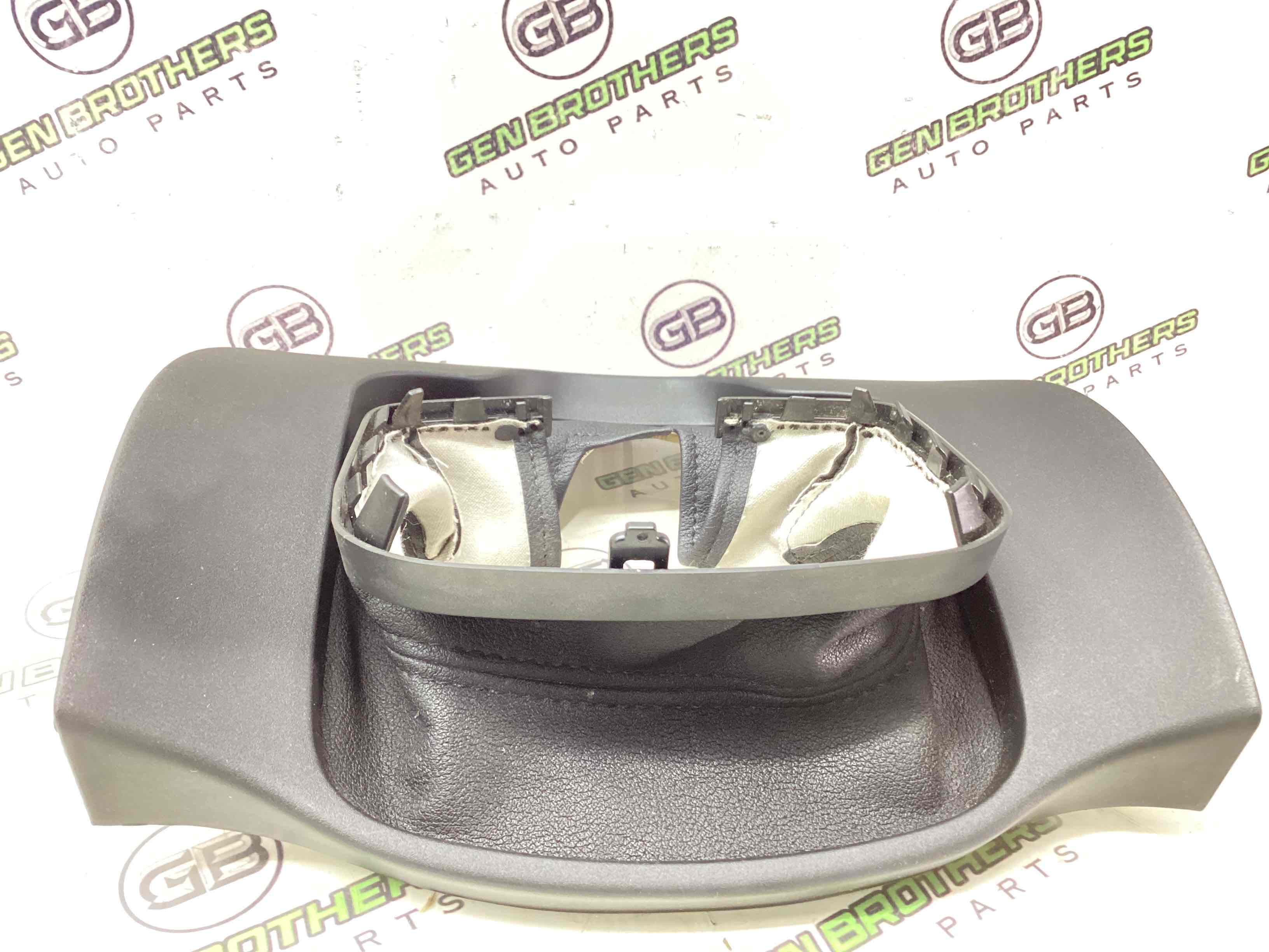 Отделка руля и рулевой колонки