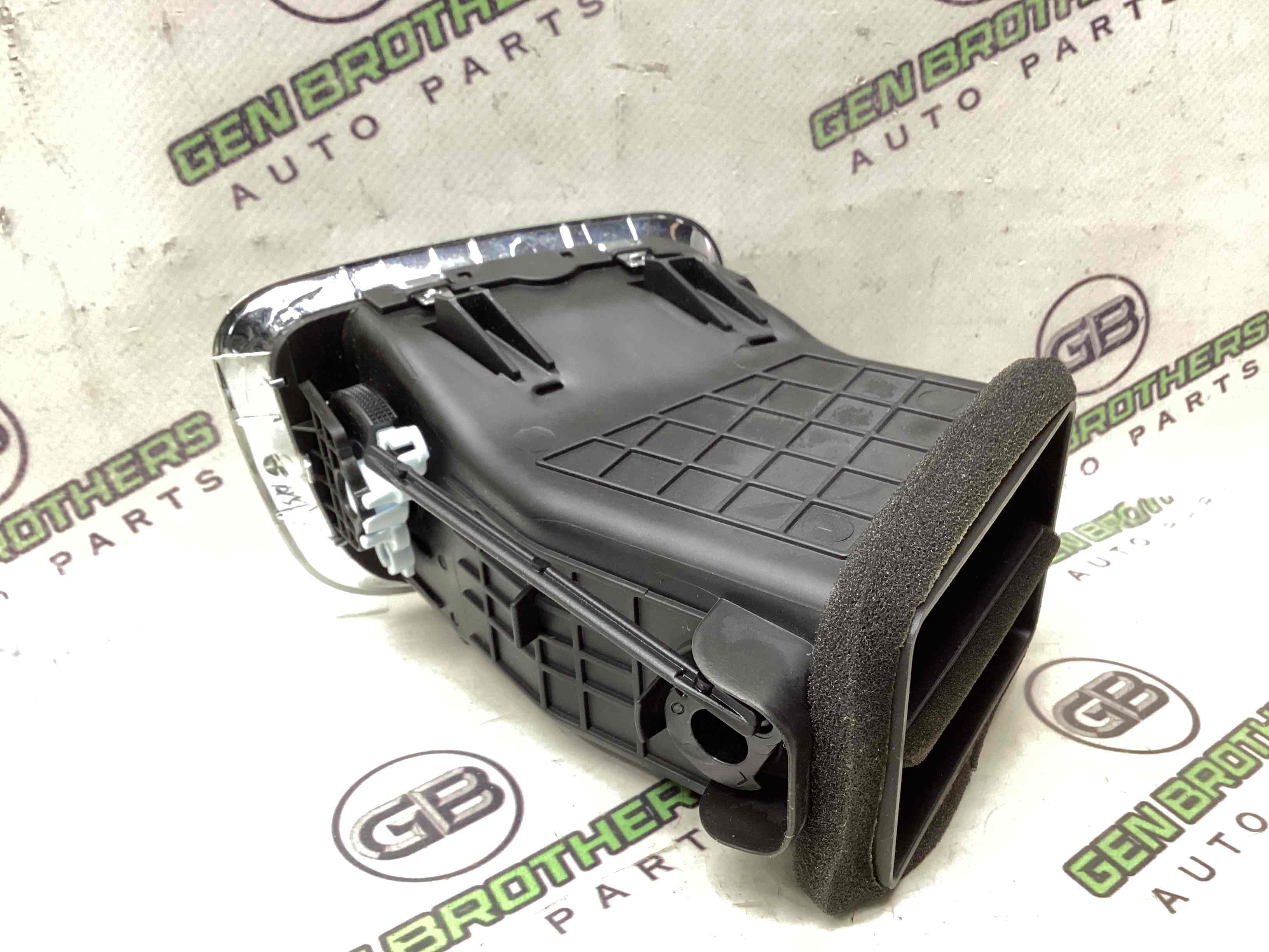 Дефлектор обдування салону