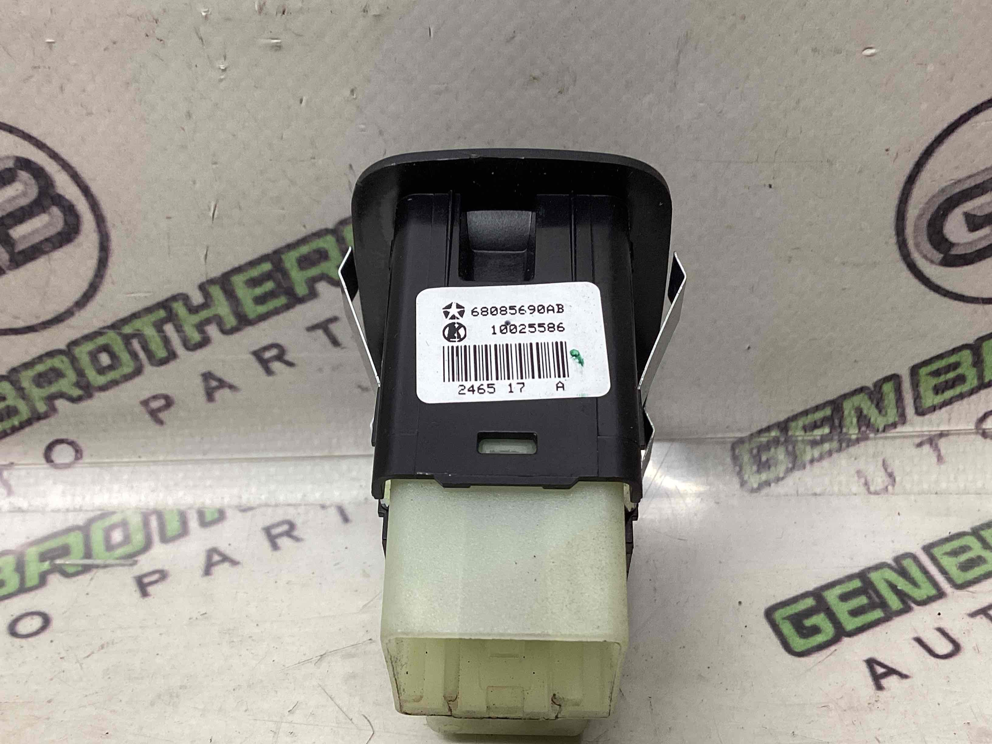 Кнопки керування склопідйомниками