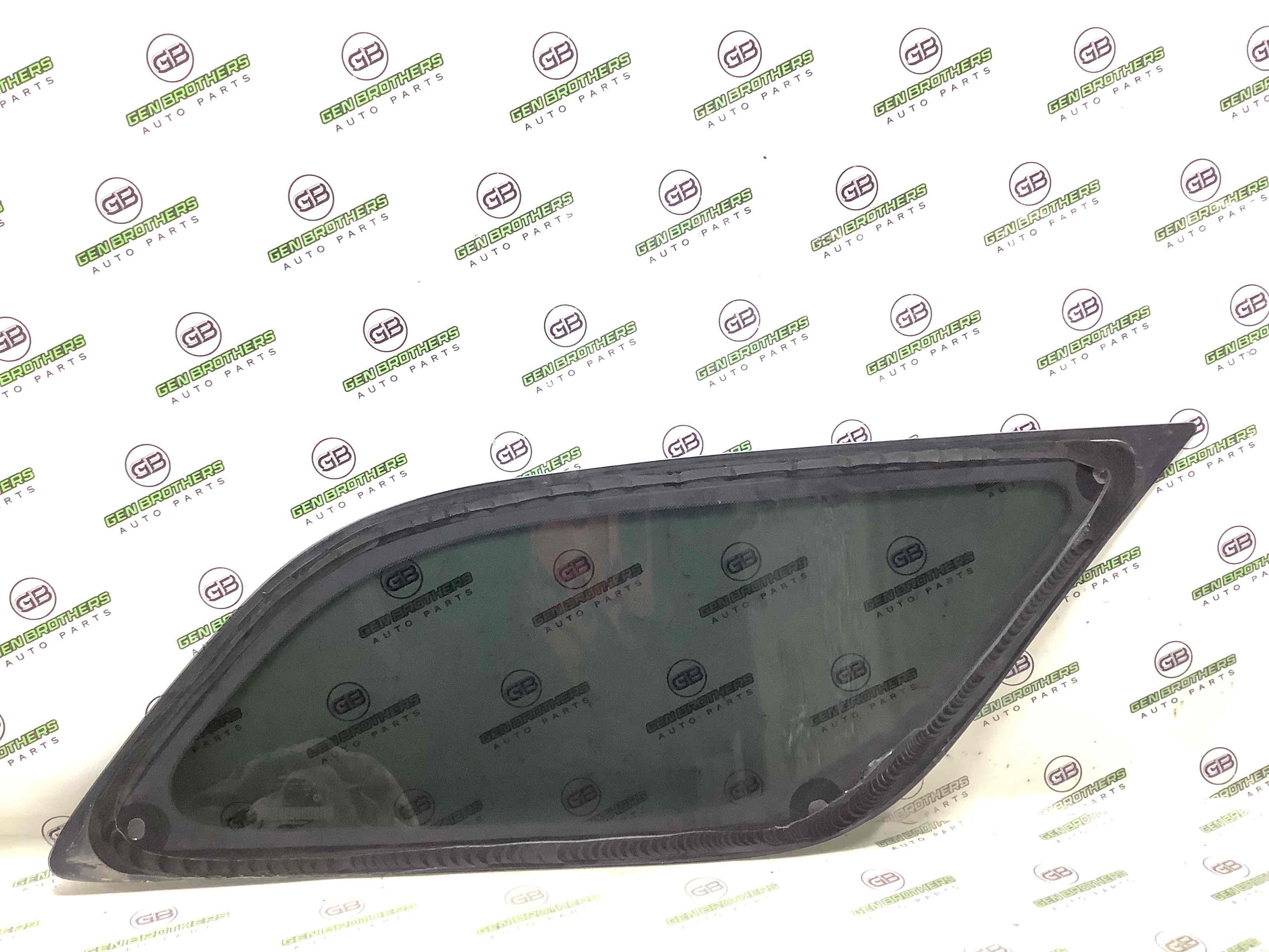 Скло кузовне бічне ліве