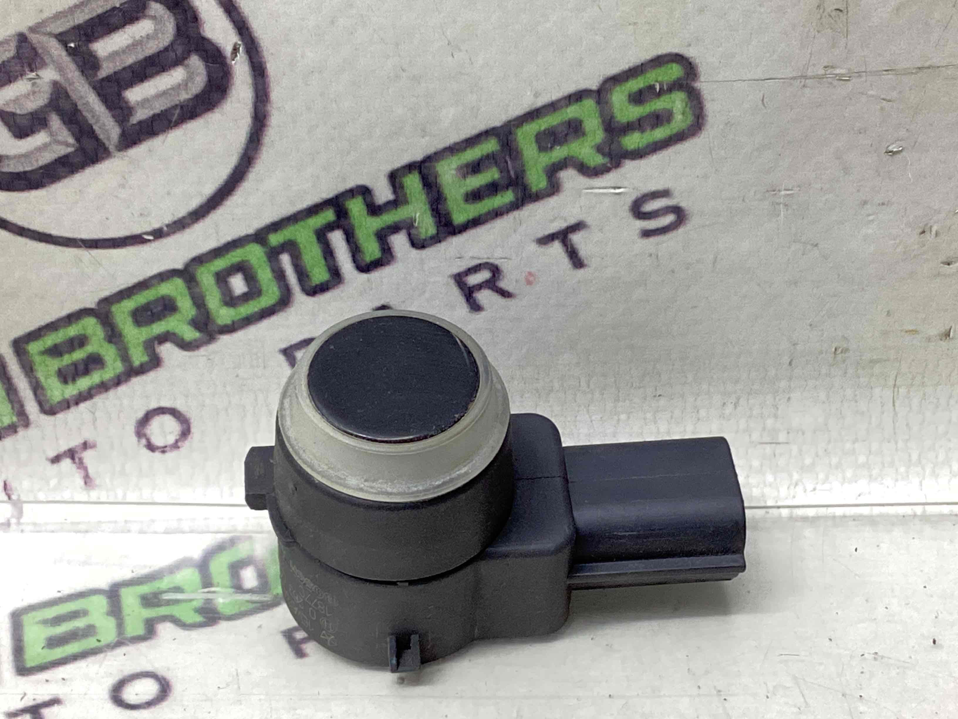 Парктроник, крепеж, корпус