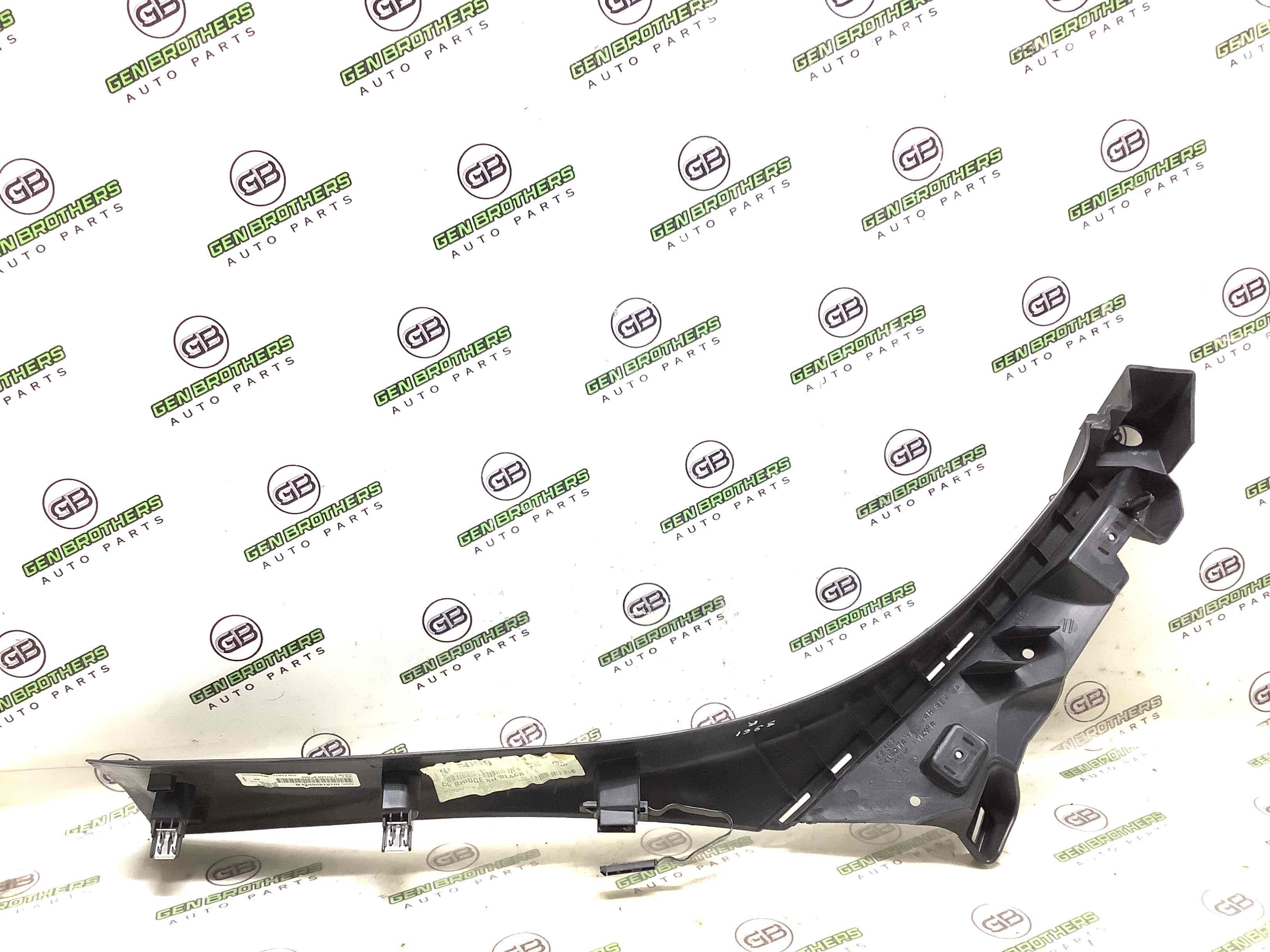 Обшивка задньої стійки права