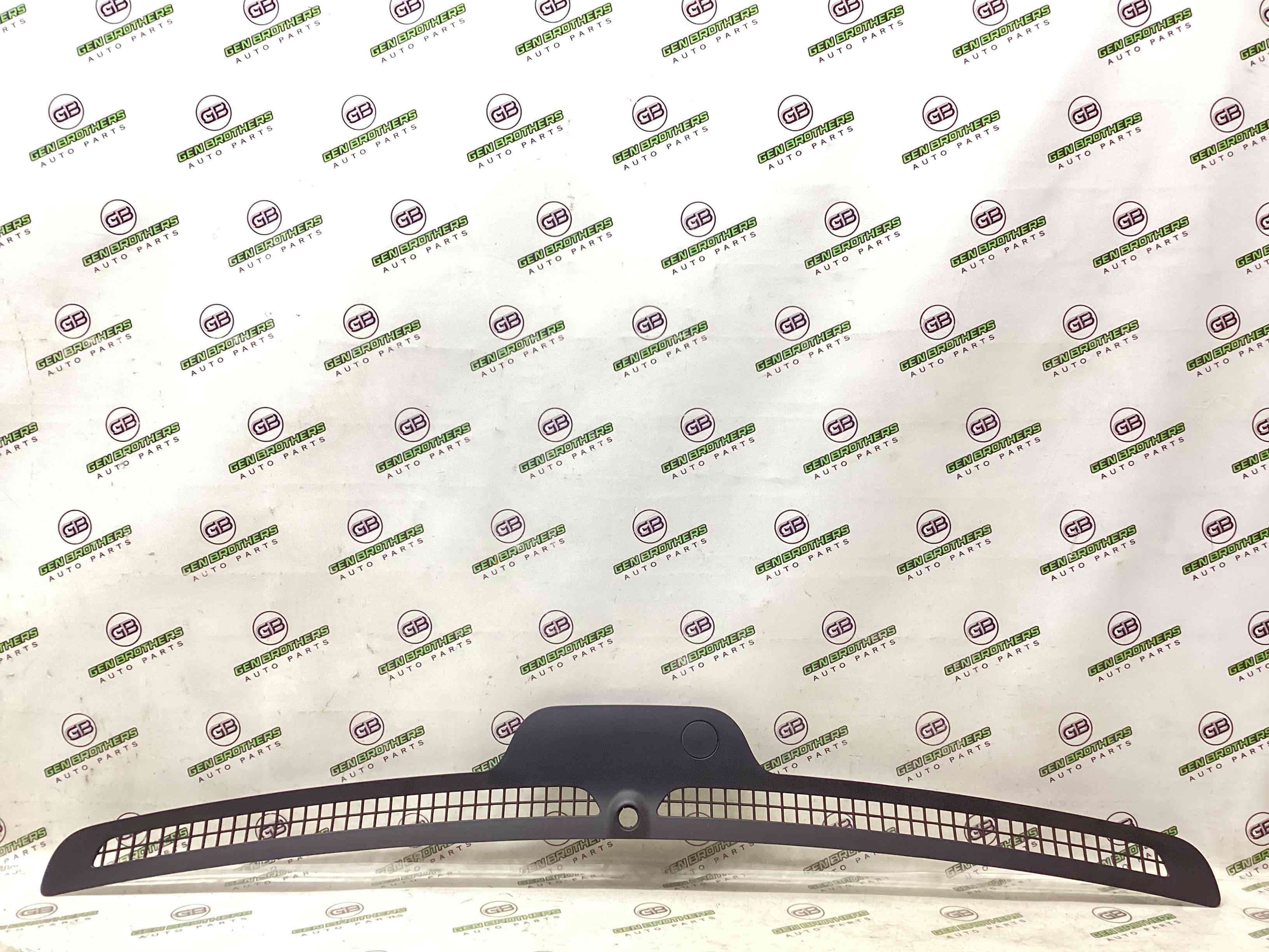 Пластикові елементи салону