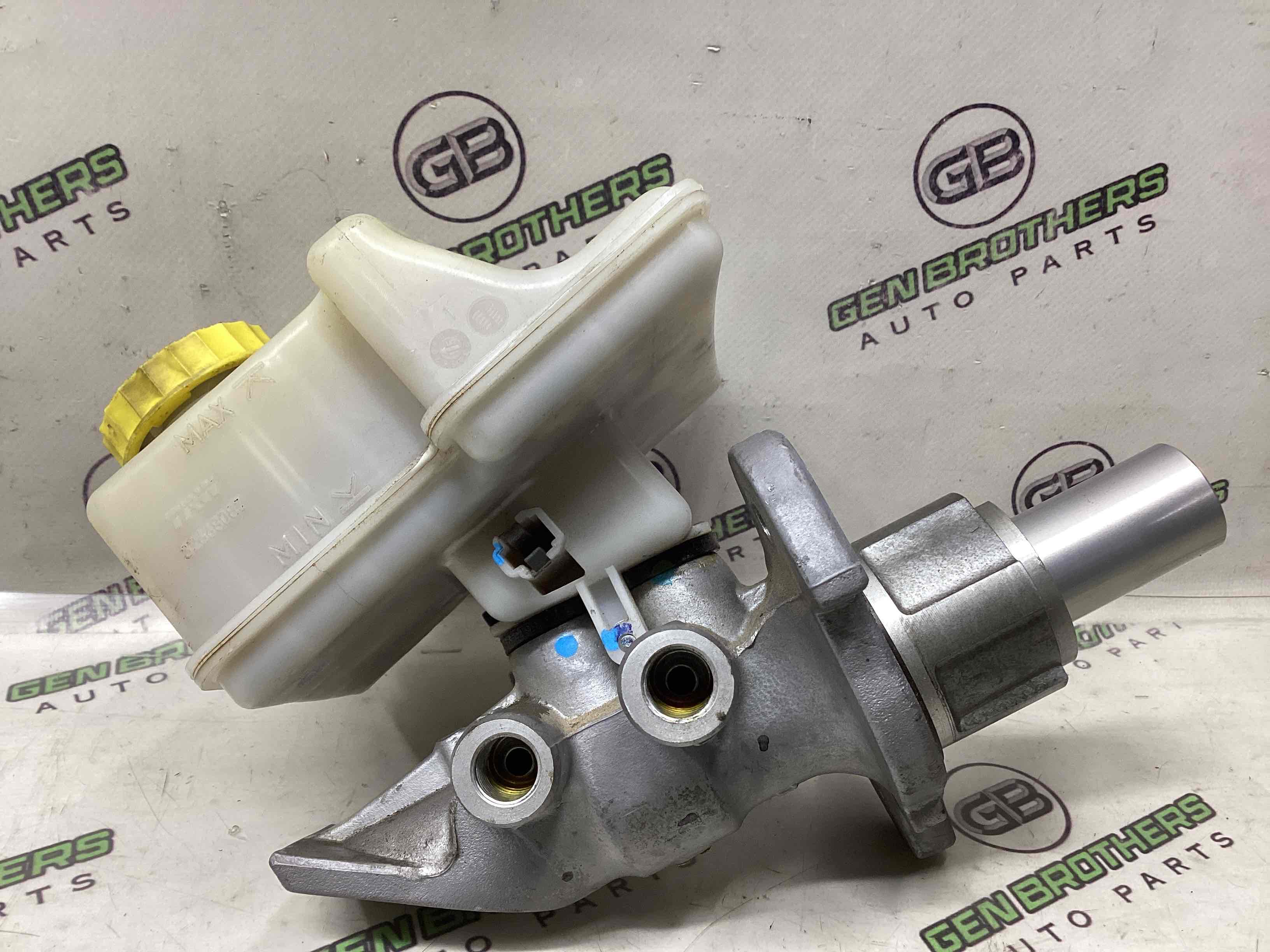 Циліндр гальмівний головний