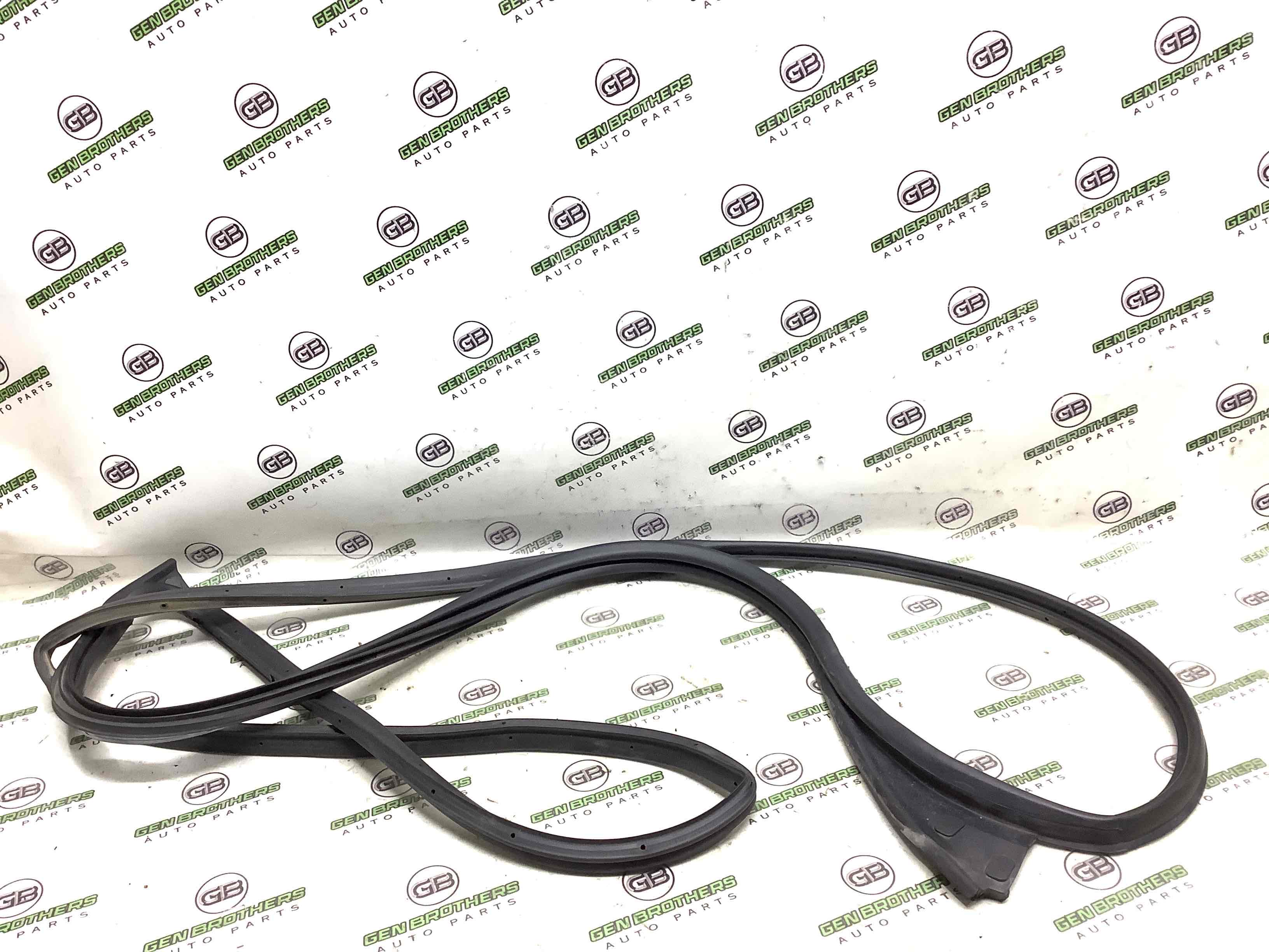 Ущільнювач скла, двері