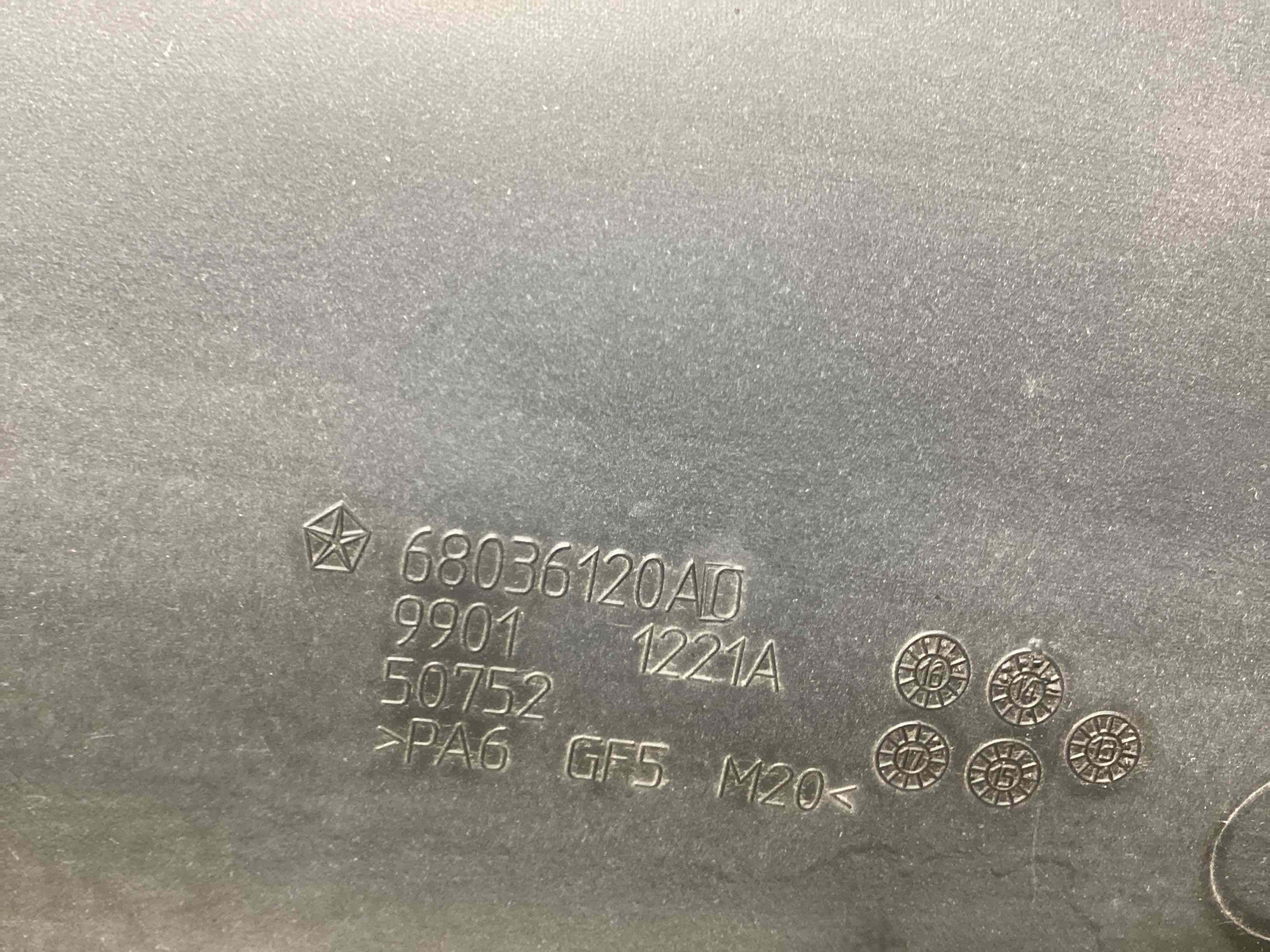 Колесо запасне, тримач, кронштейн, обшивка