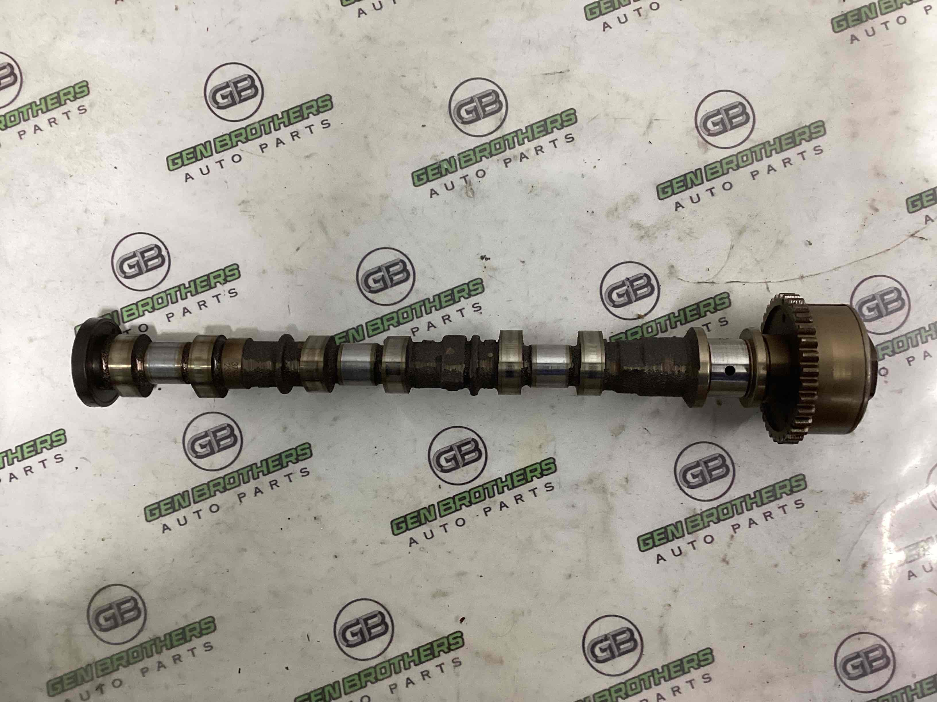 Распределительный вал с шестерней впуск