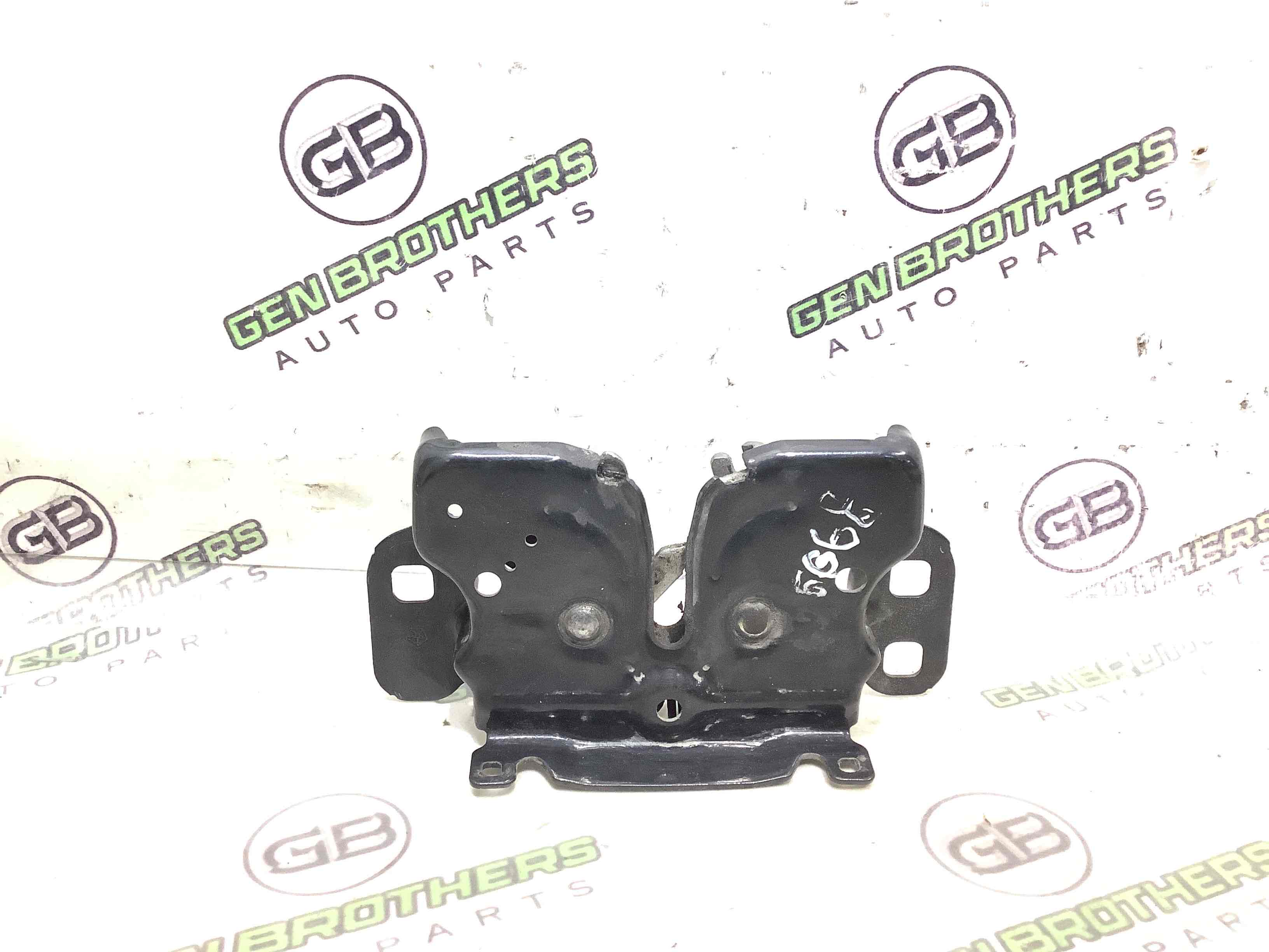 Замок капота, трос капота