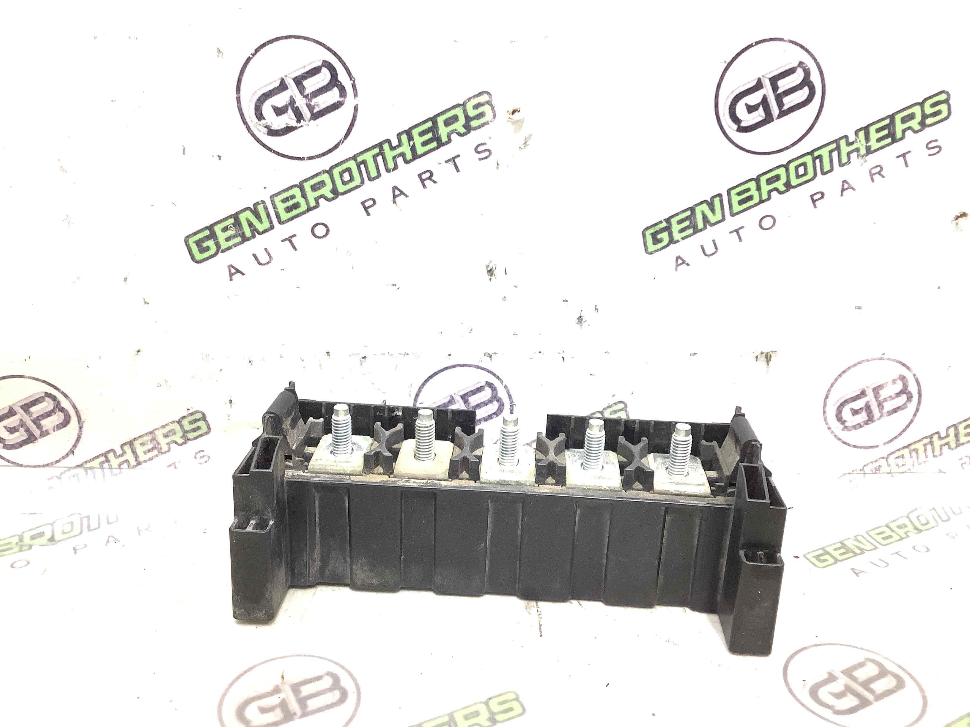 Блок запобіжників (блок реле)