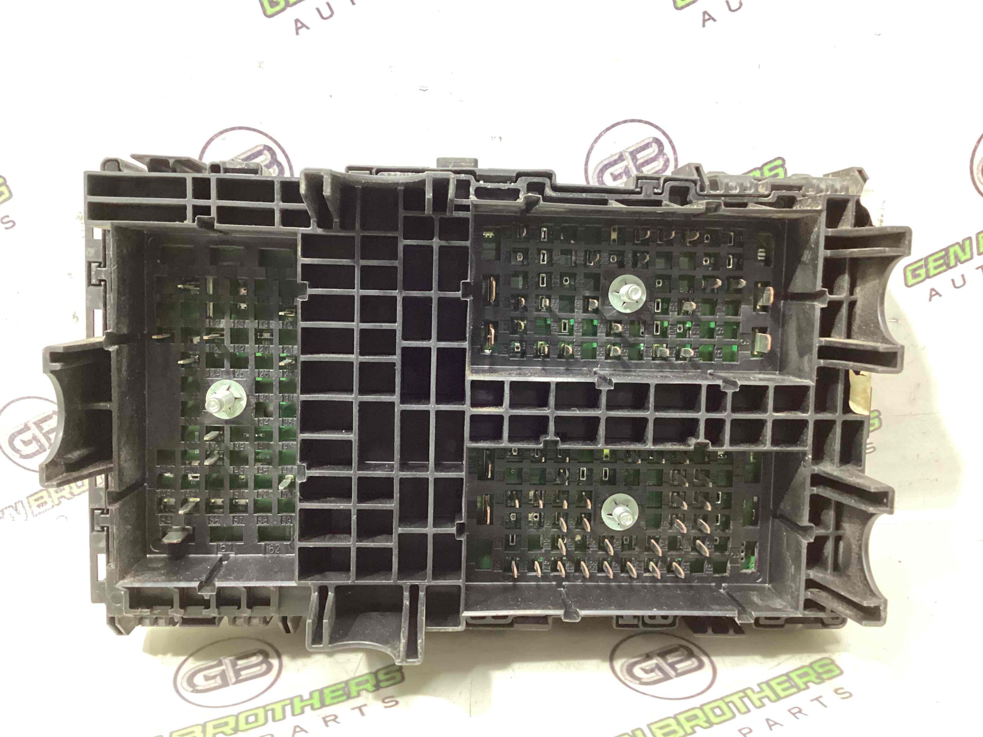 Блок запобіжників (блок реле)