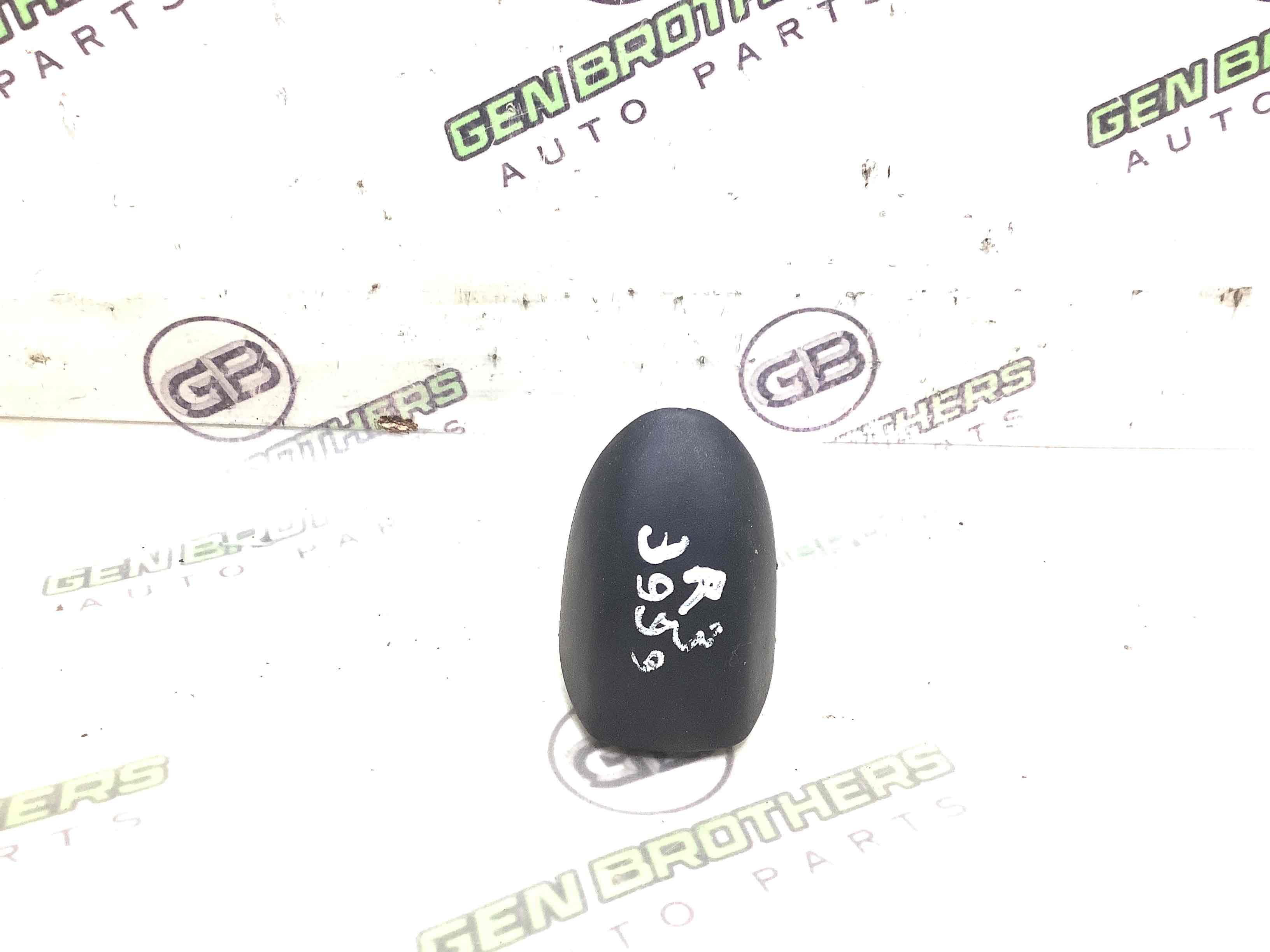 Заглушка ручки дверей