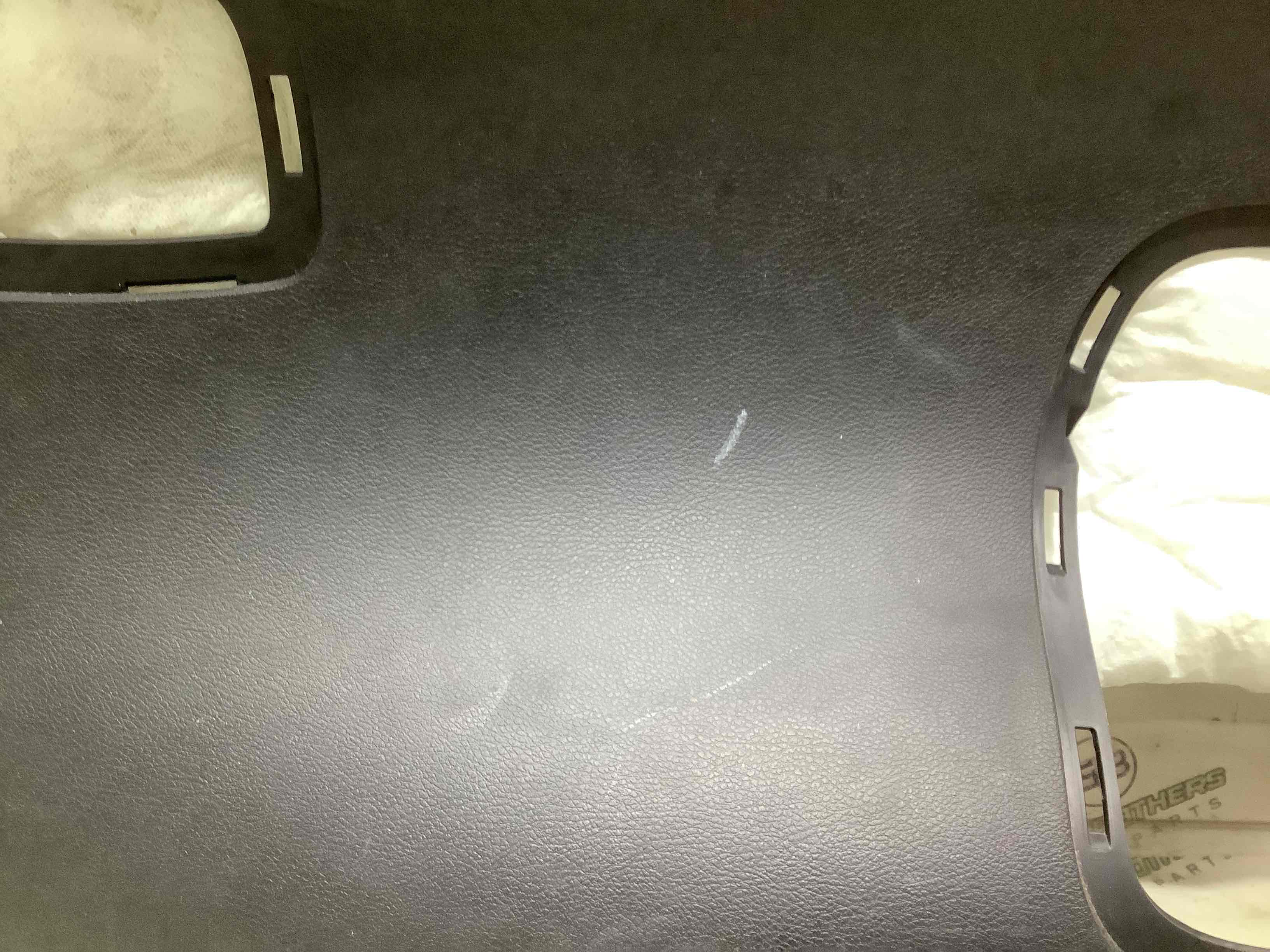 Обшивка кришки багажника