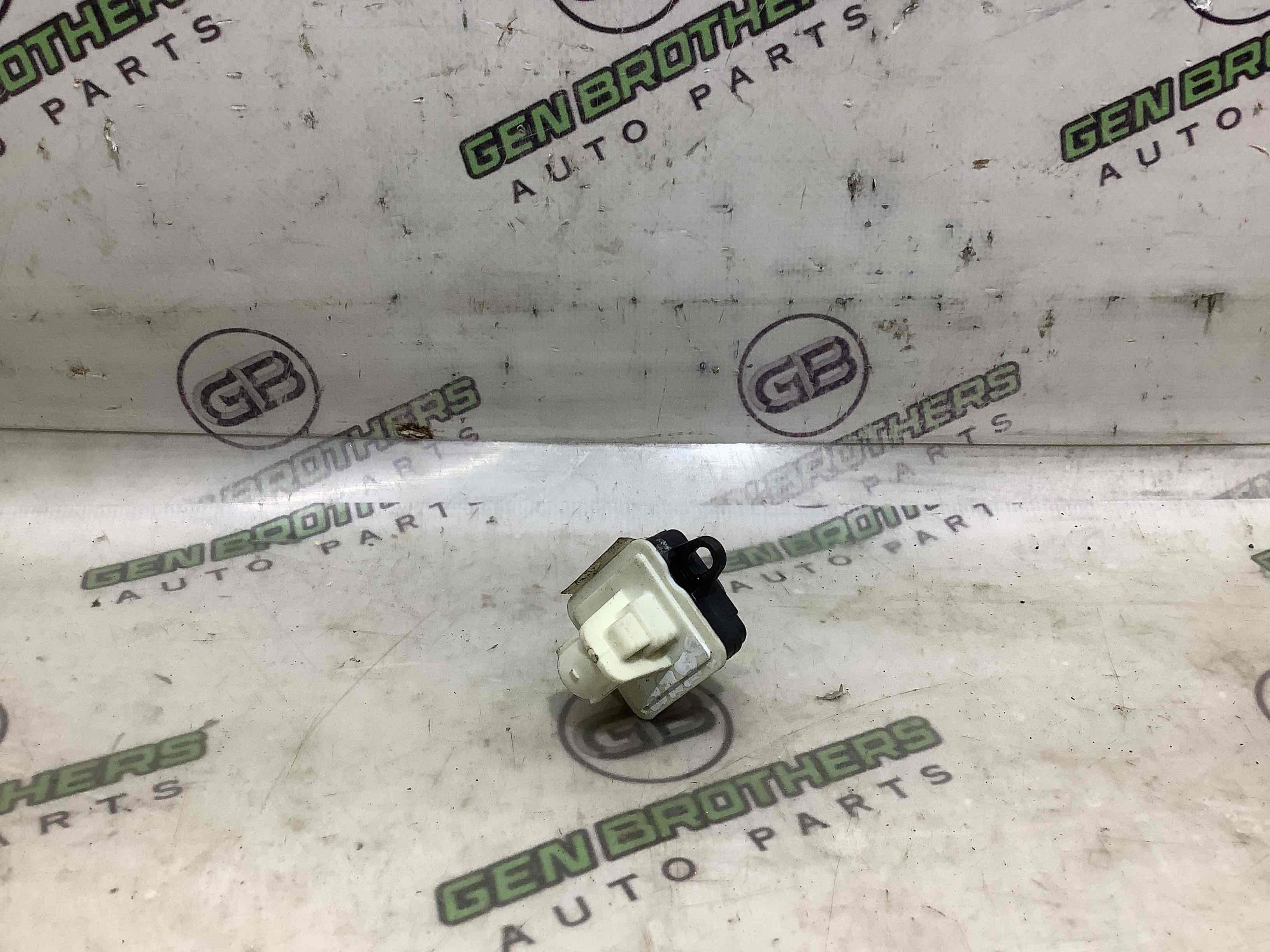 Камера, кріплення камери, корпус