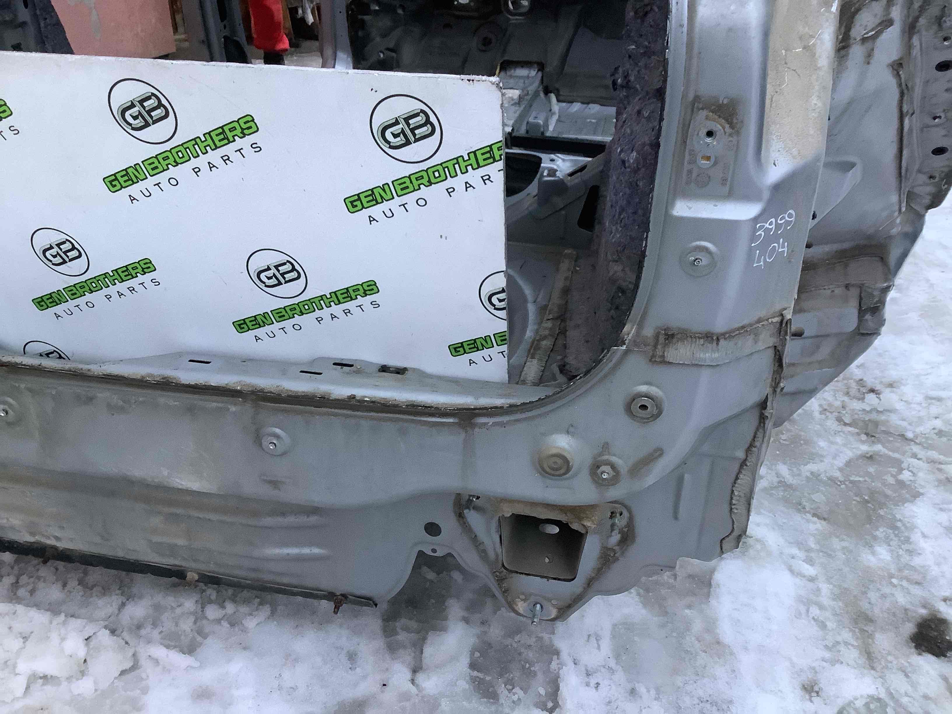 Задня панель