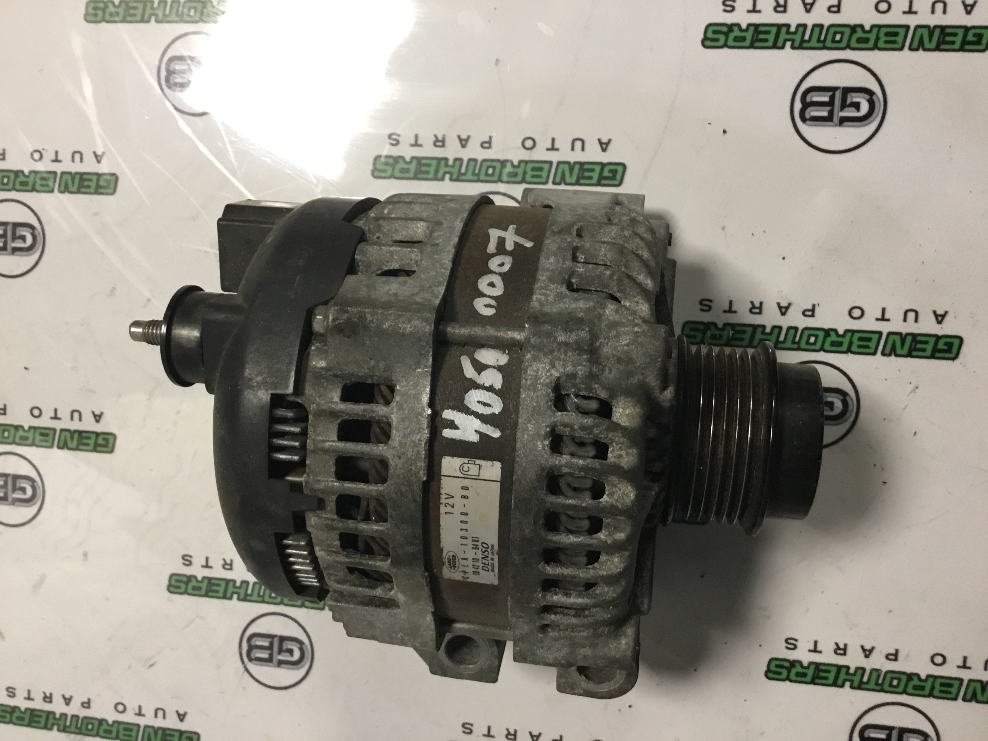 Генератор, кронштейн генератора