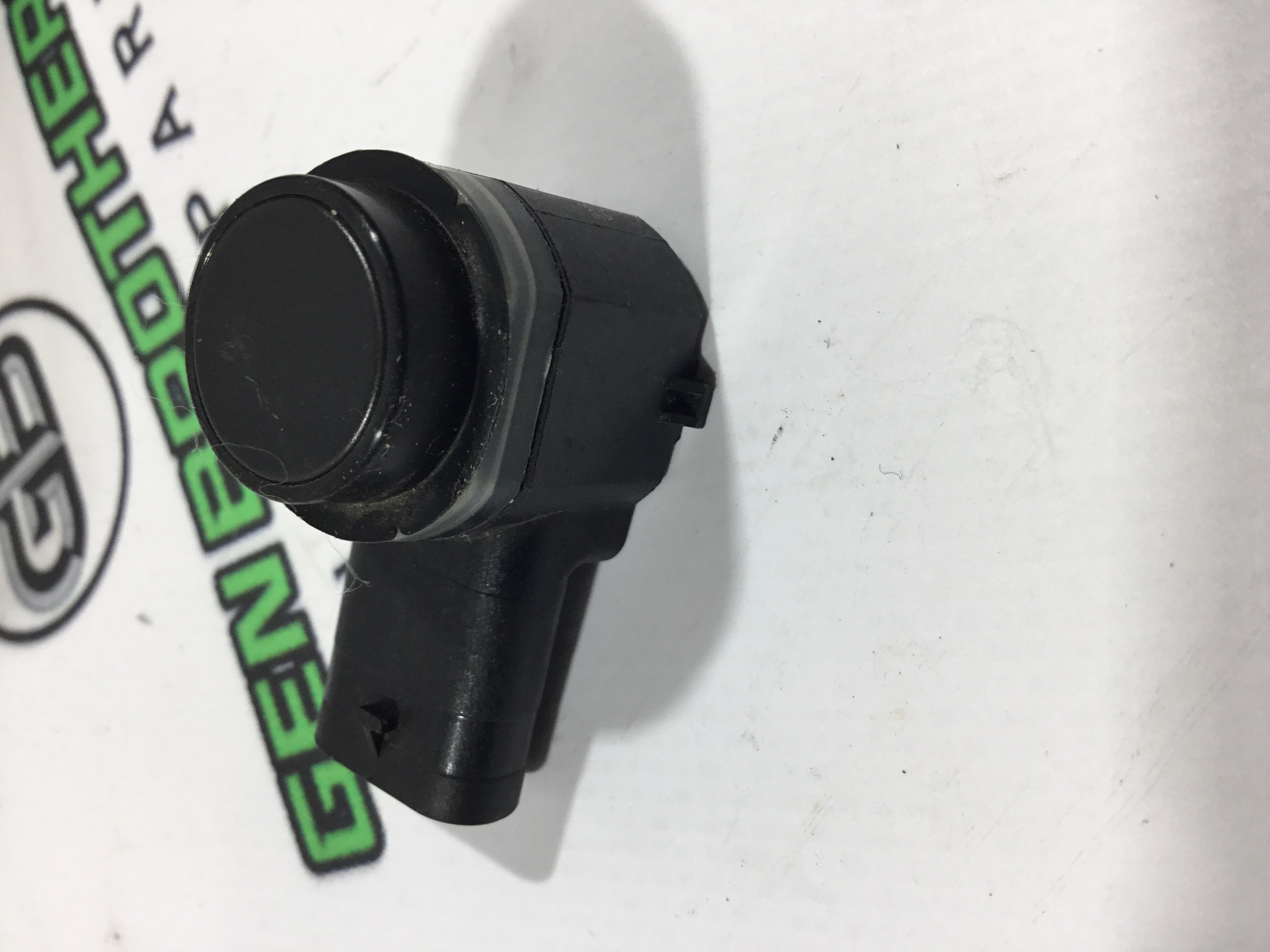 Парктронік, кріплення, корпус