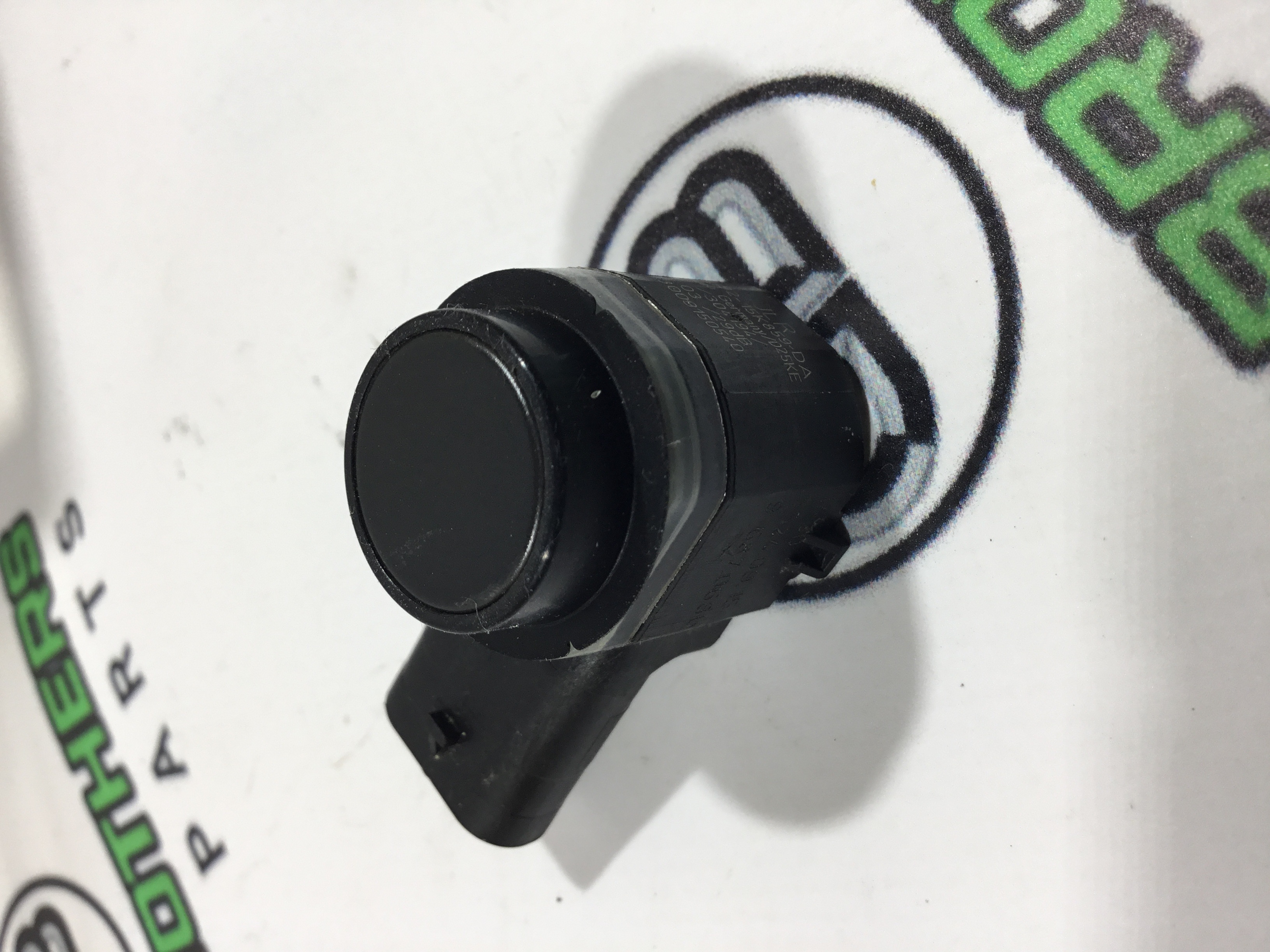 Парктронік, кріплення, корпус