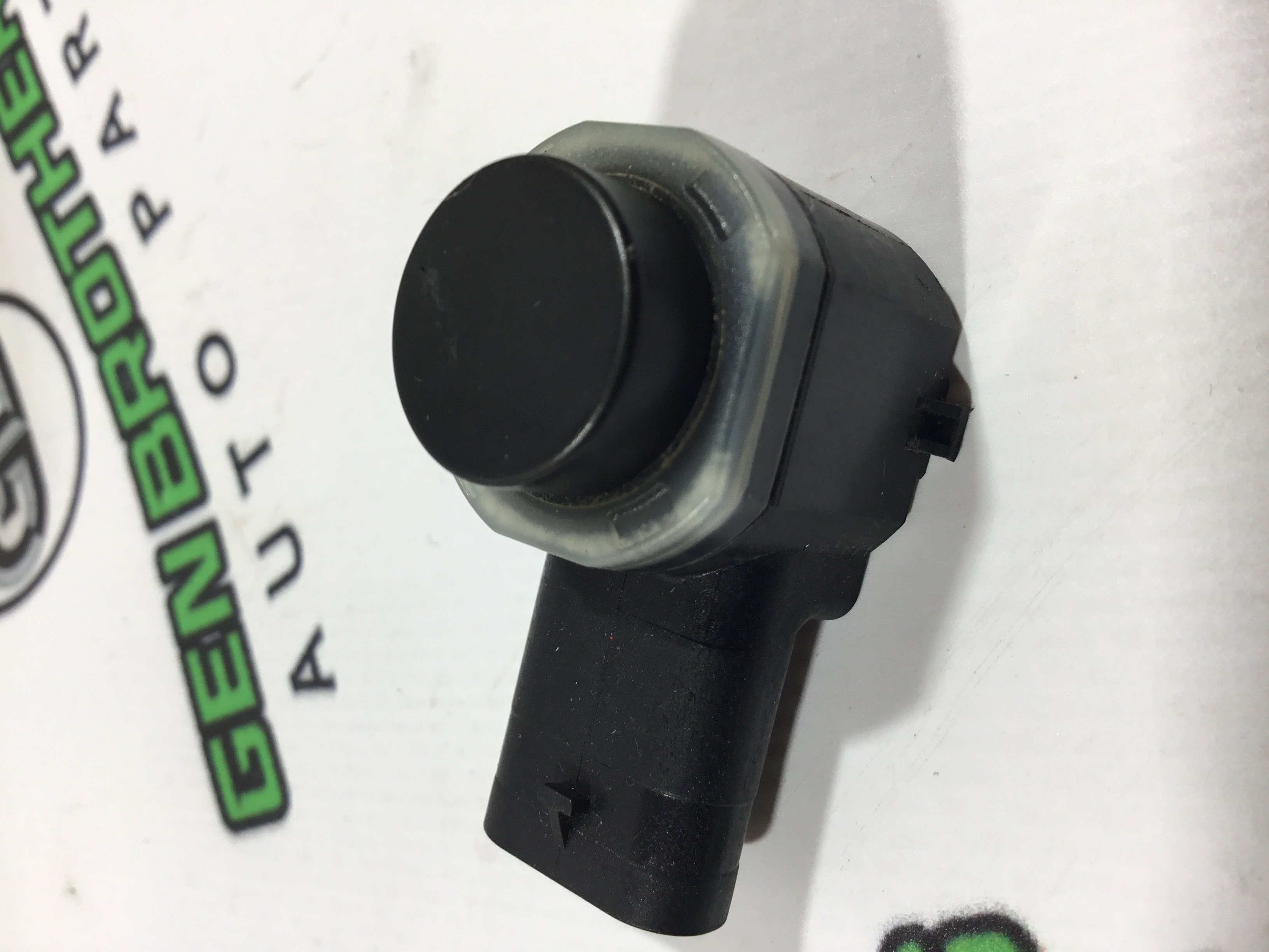 Парктронік, кріплення, корпус