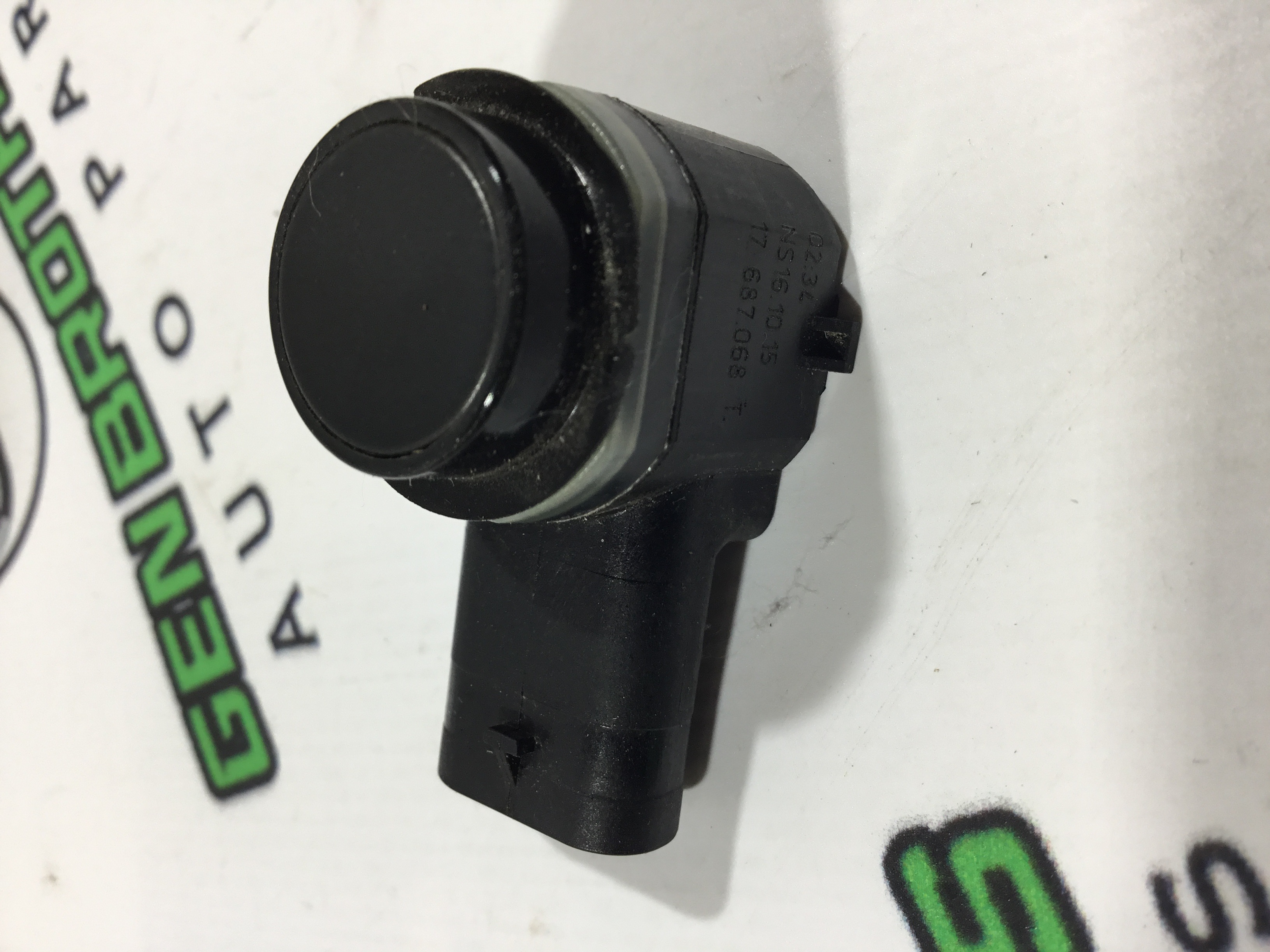 Парктронік, кріплення, корпус