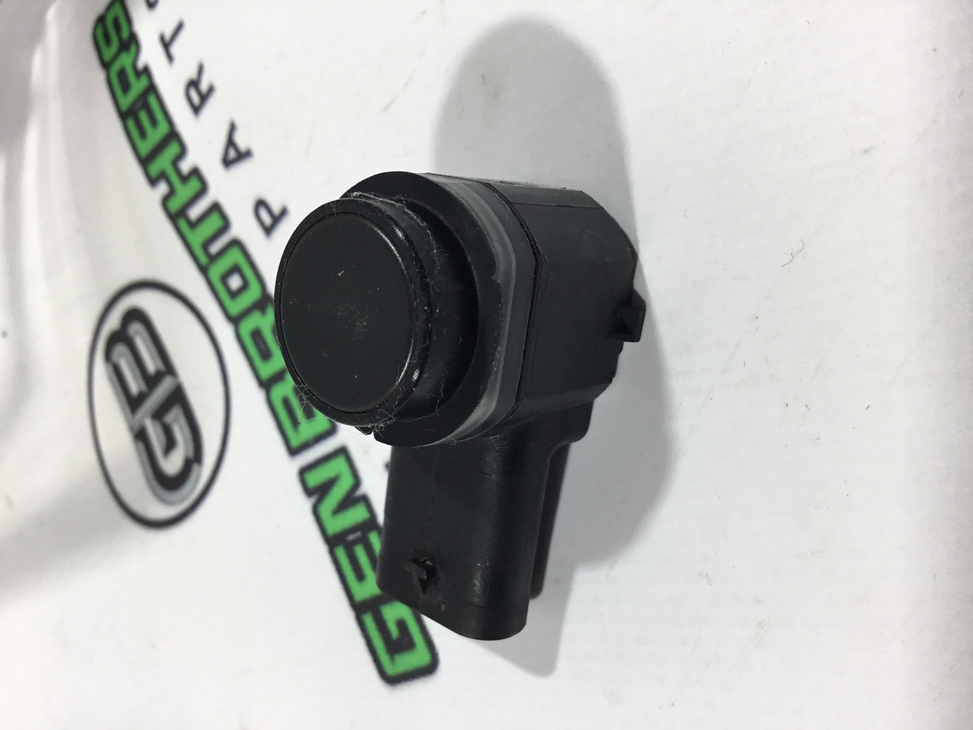 Парктронік, кріплення, корпус