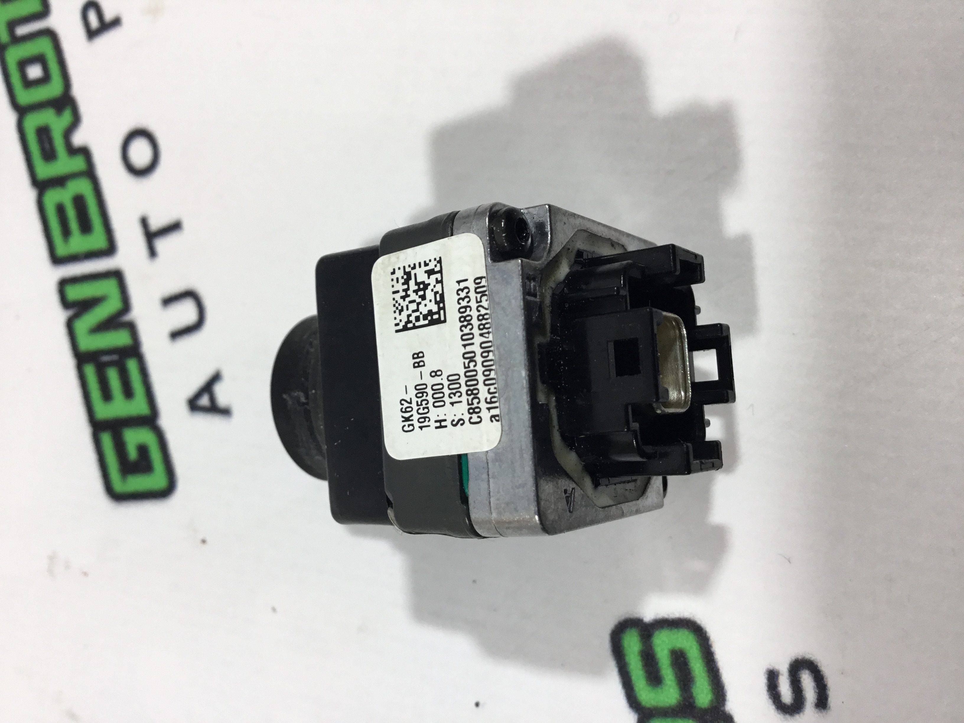 Камера, кріплення камери, корпус