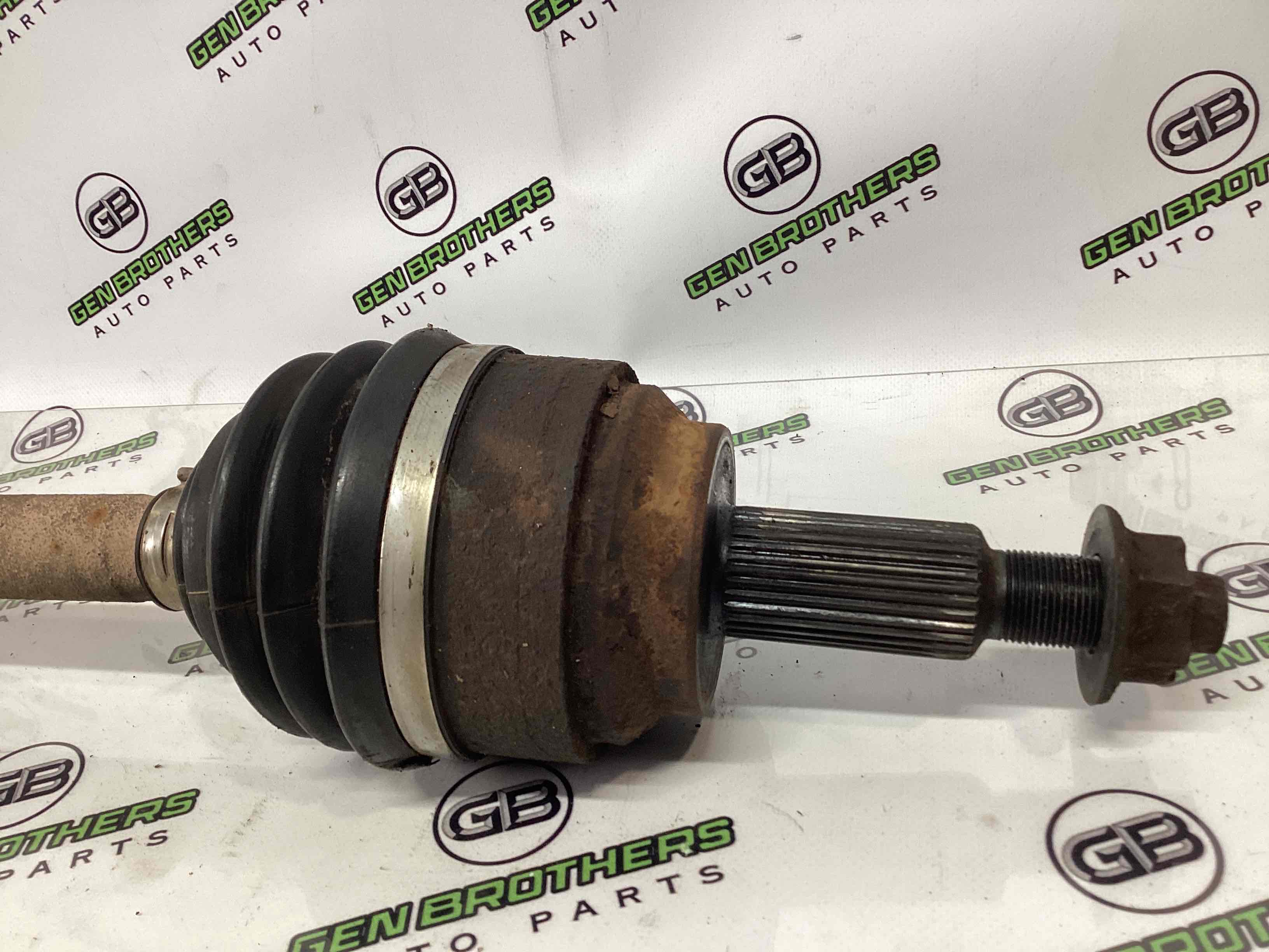 Напіввісь задня ліва