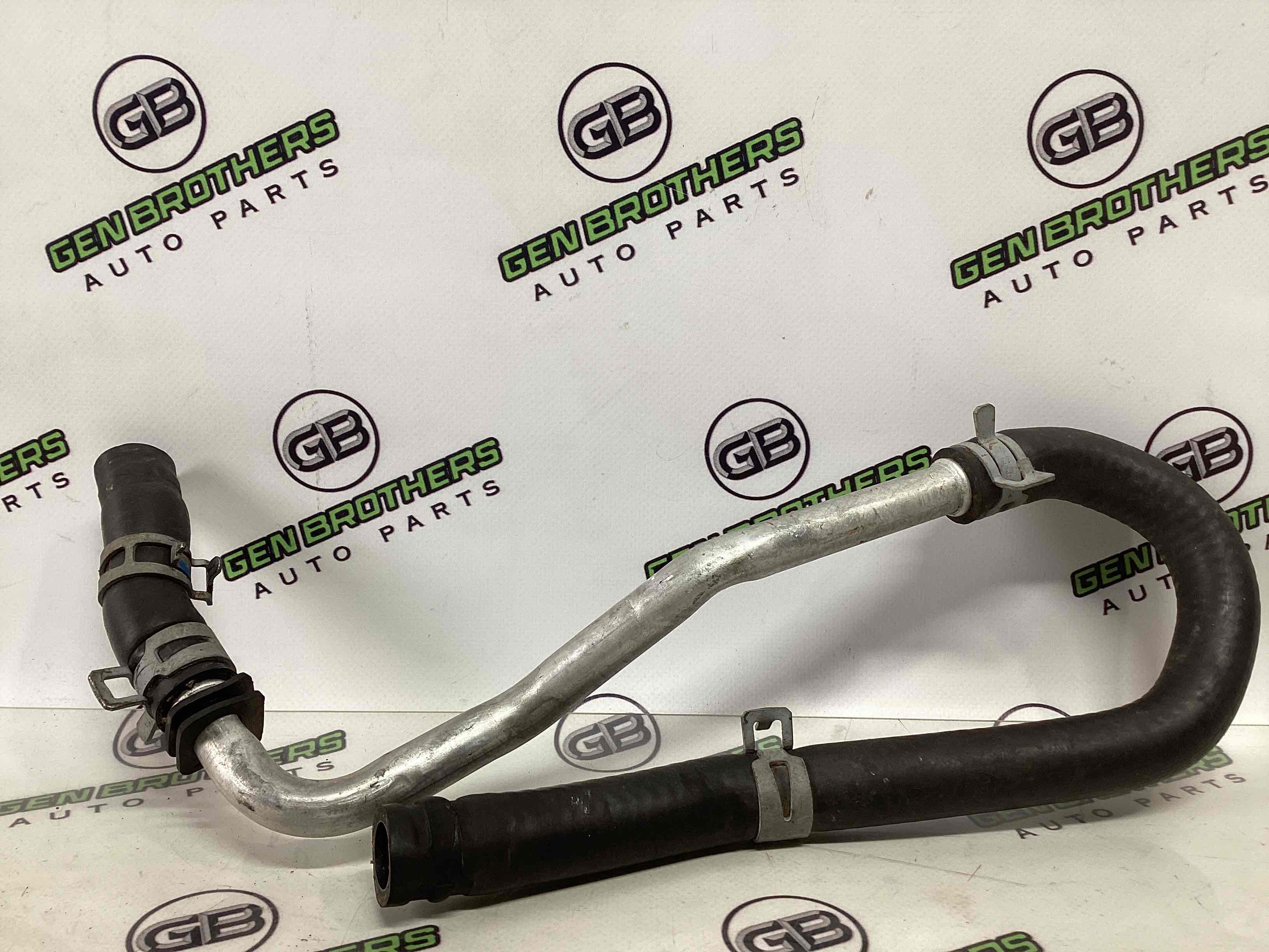 Патрубок трубопровід, шланг